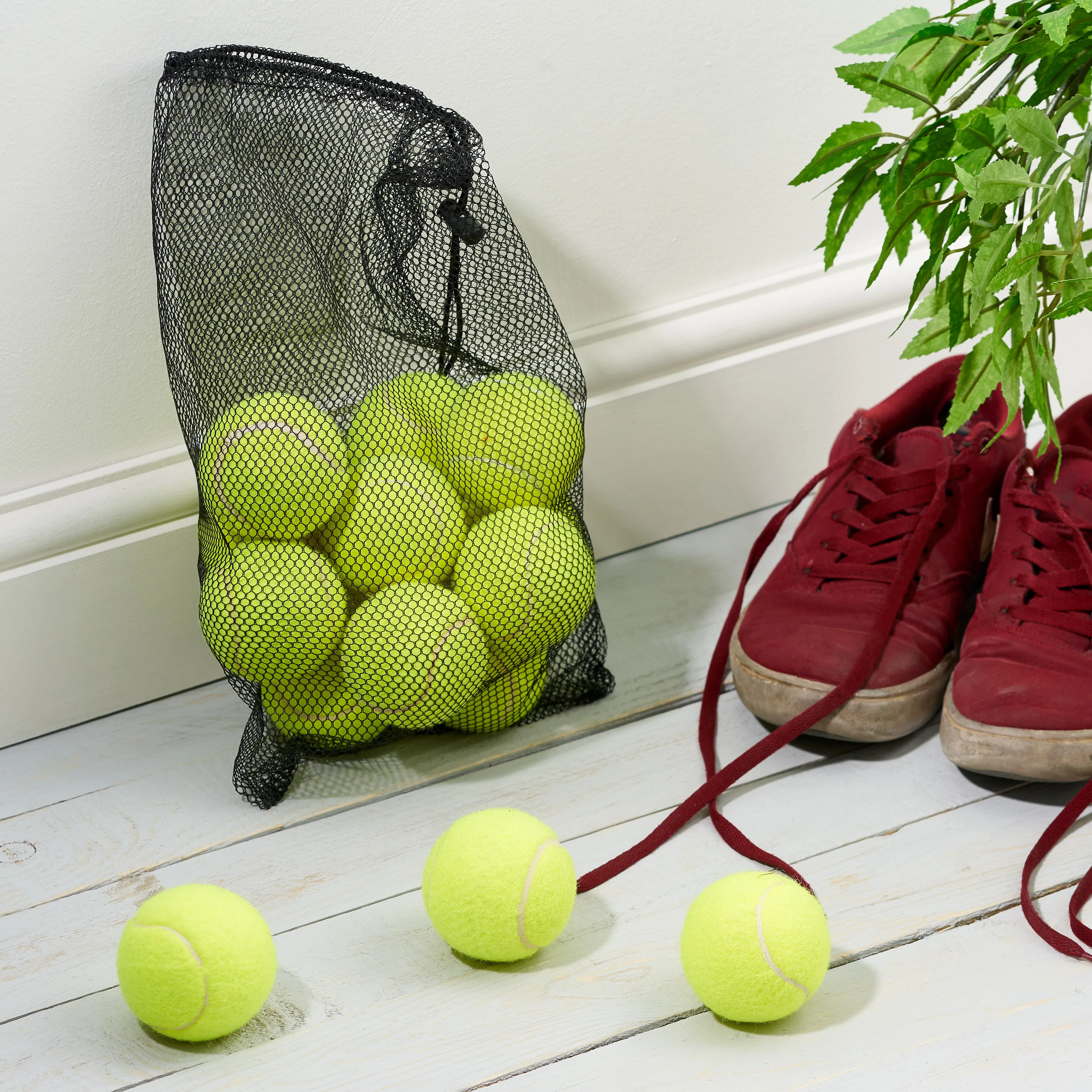 15 Tennis Balls with Mesh Storage Bag