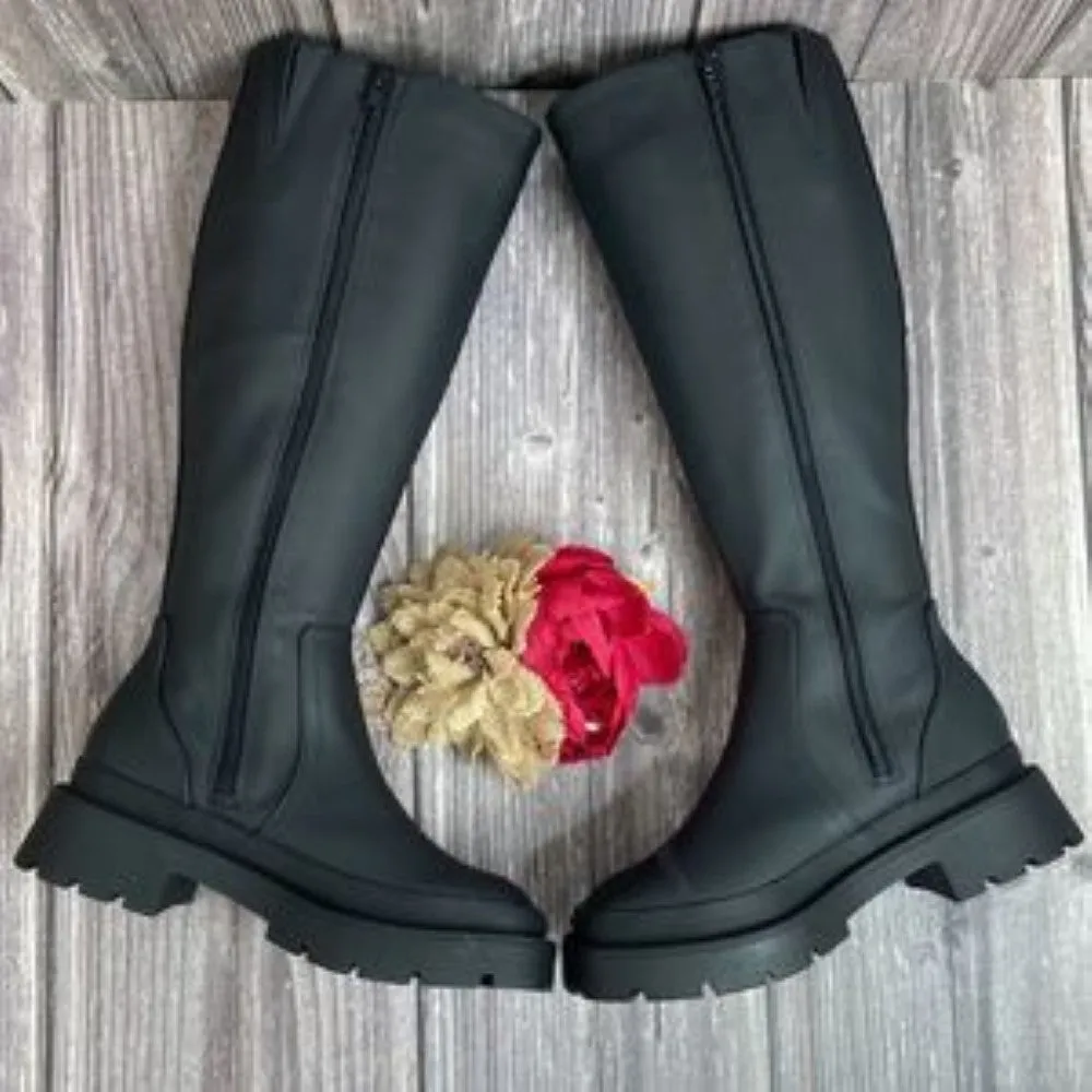BAR III Twyla Black Lug Sole Boots 5M