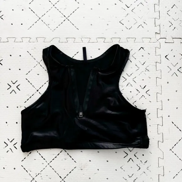 Carbon38- Iridium Front Zip Mesh Sports Bra Small