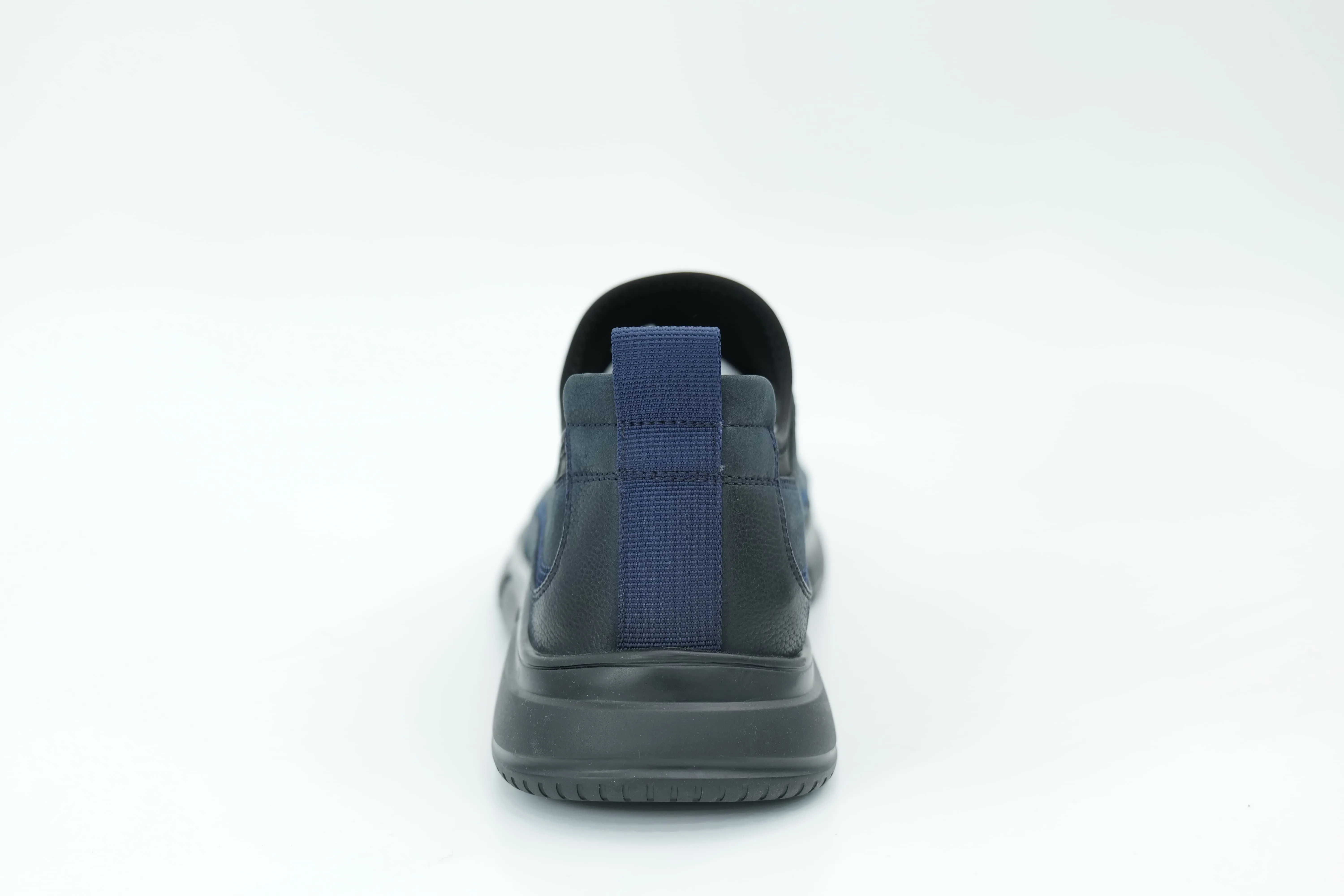 Casual shoes