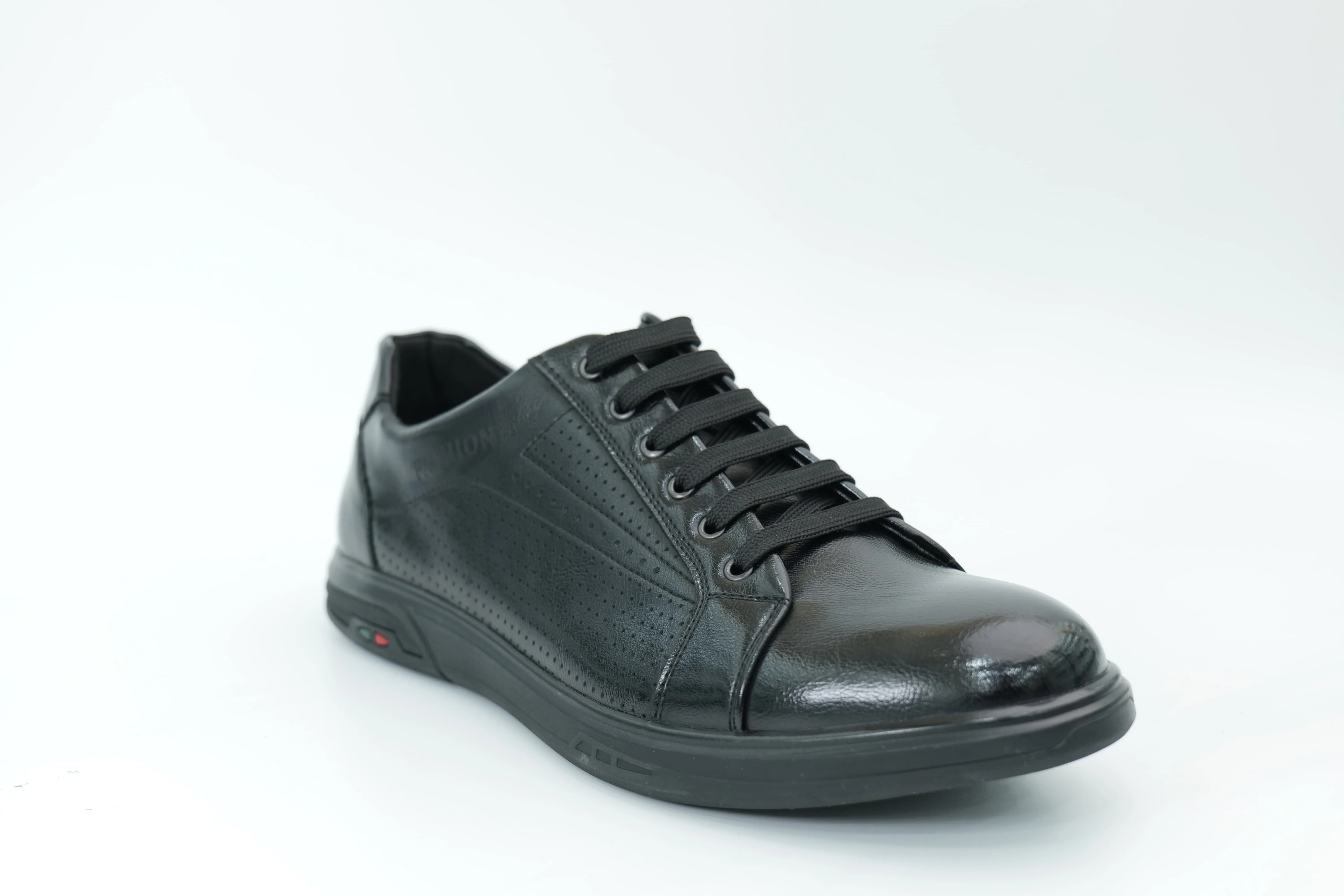 Casual shoes