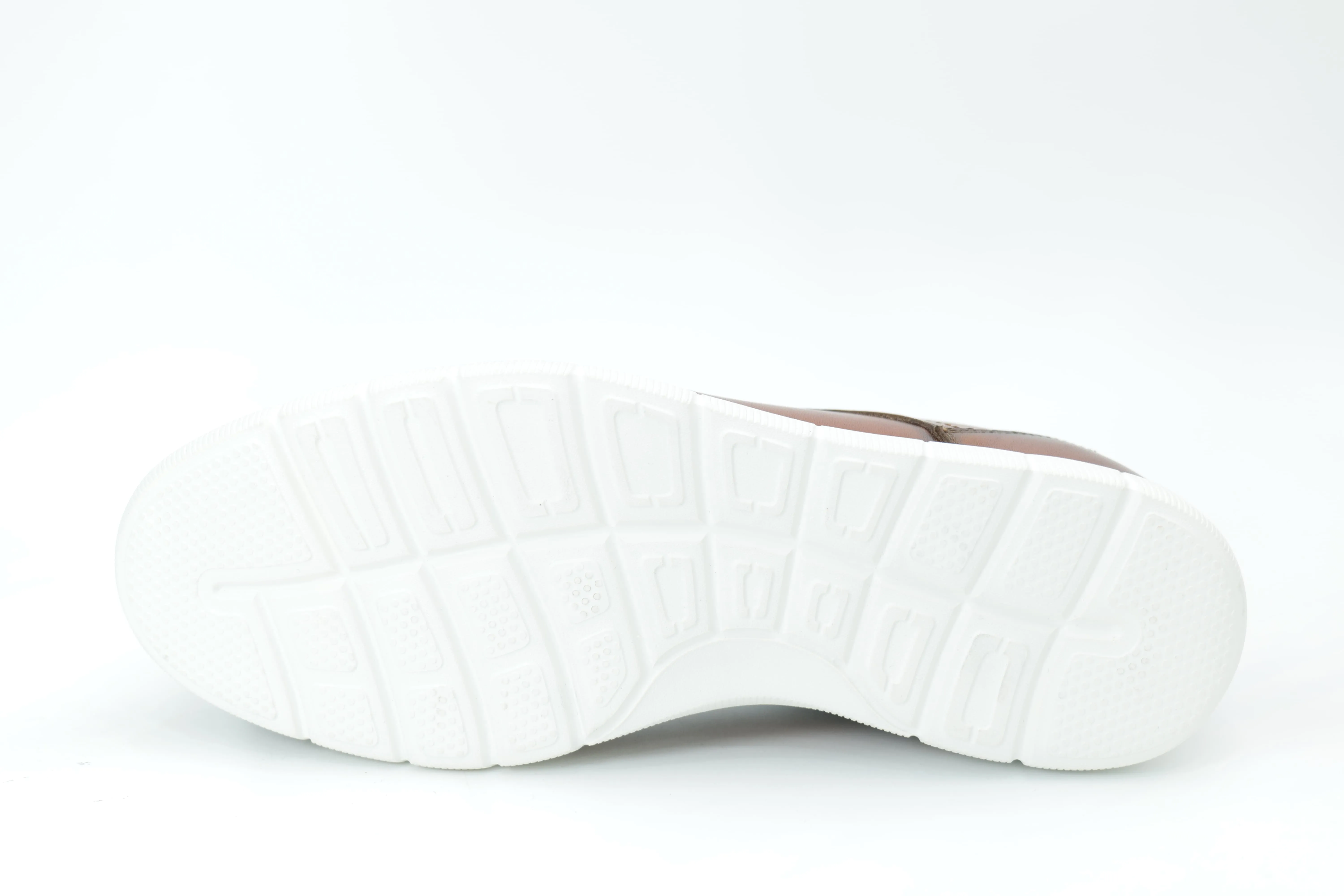 Casual shoes
