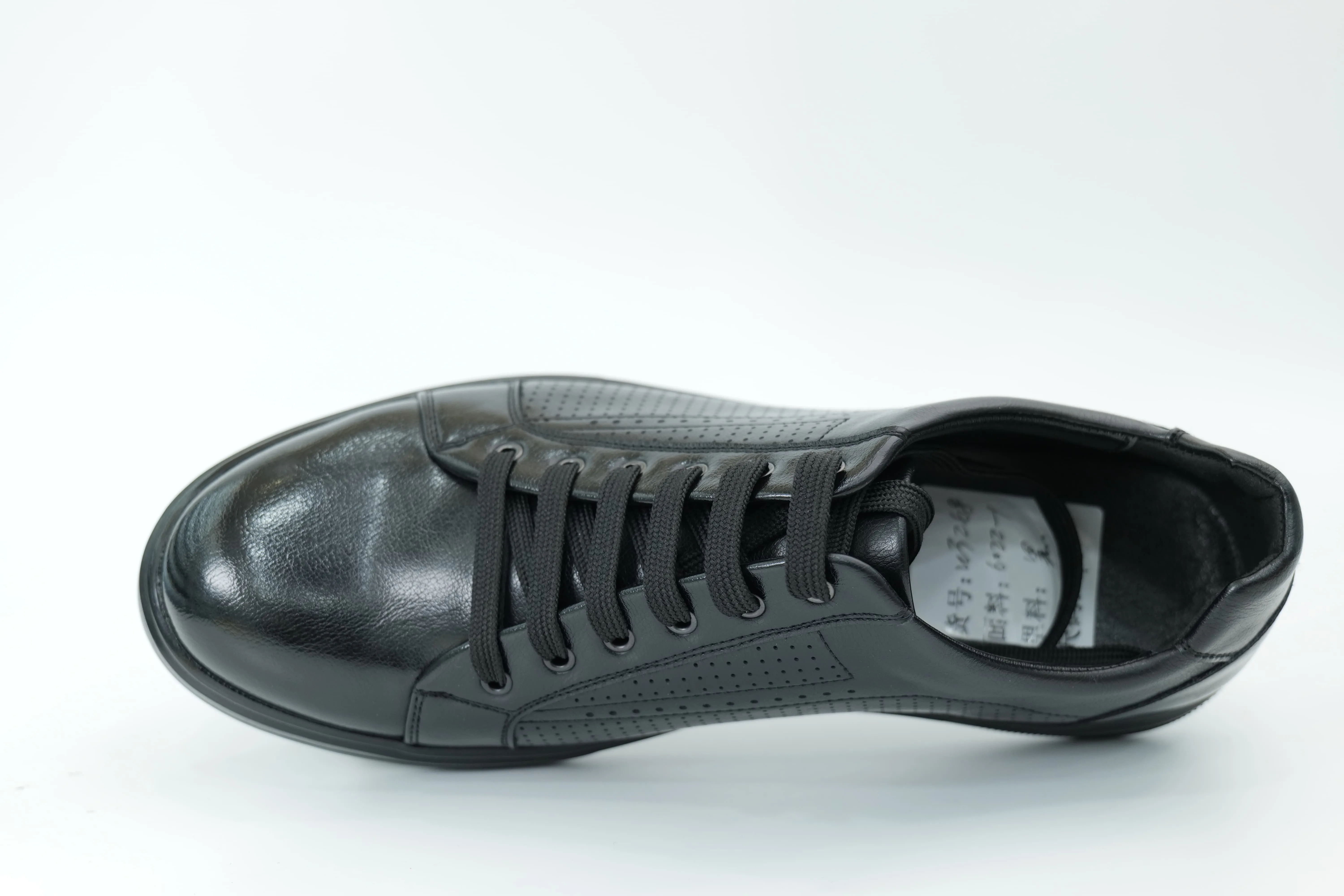 Casual shoes