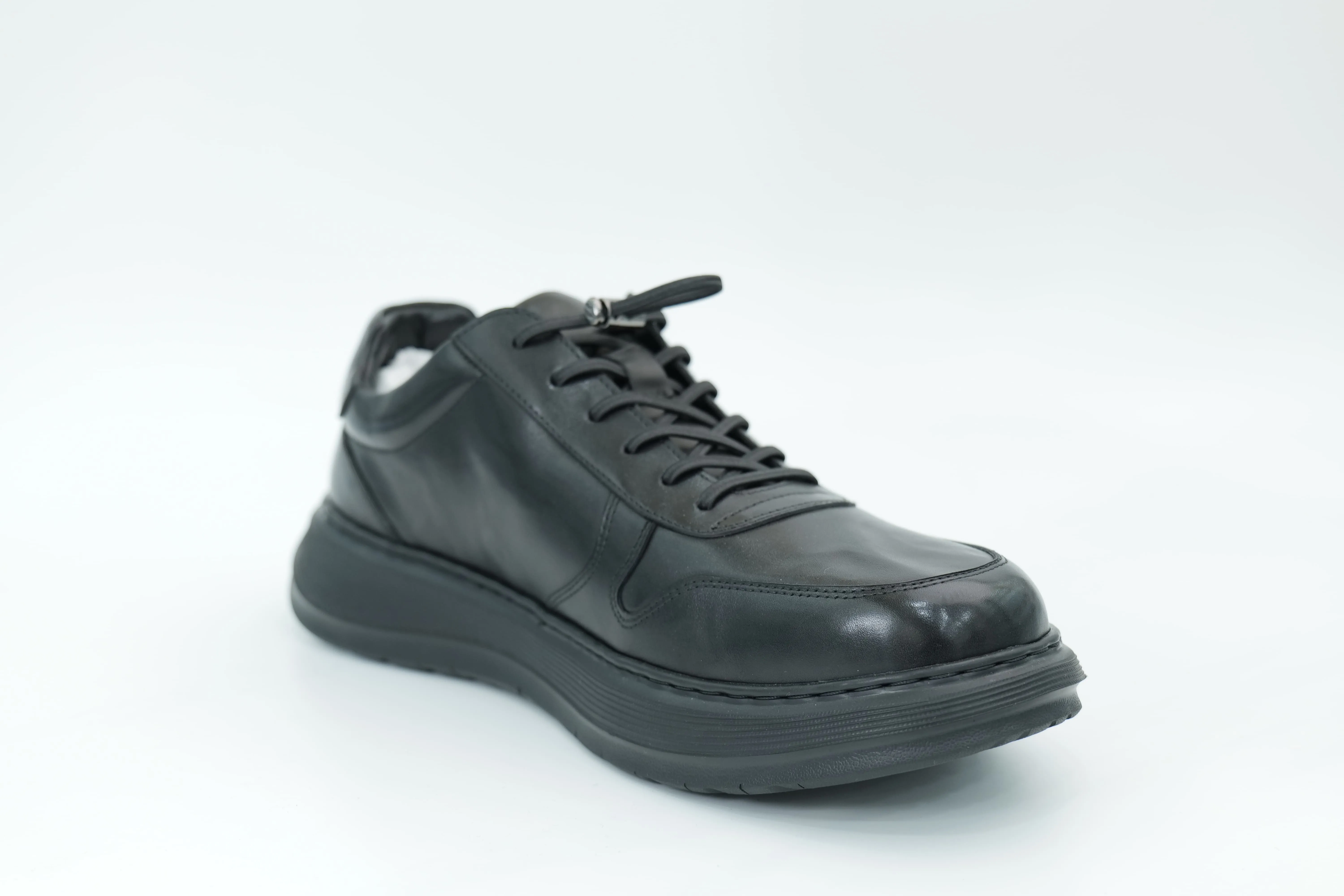 Casual shoes