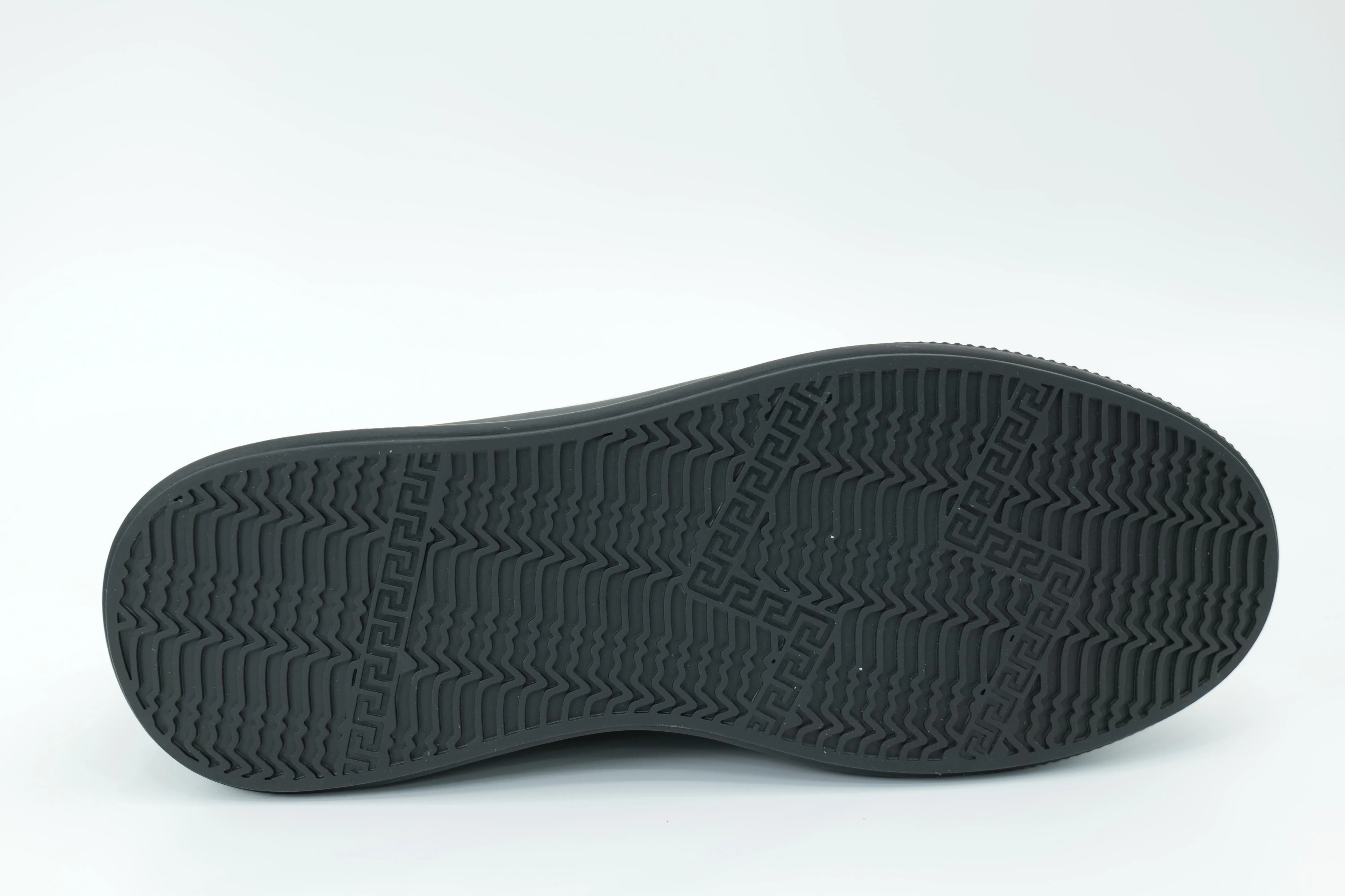 Casual shoes
