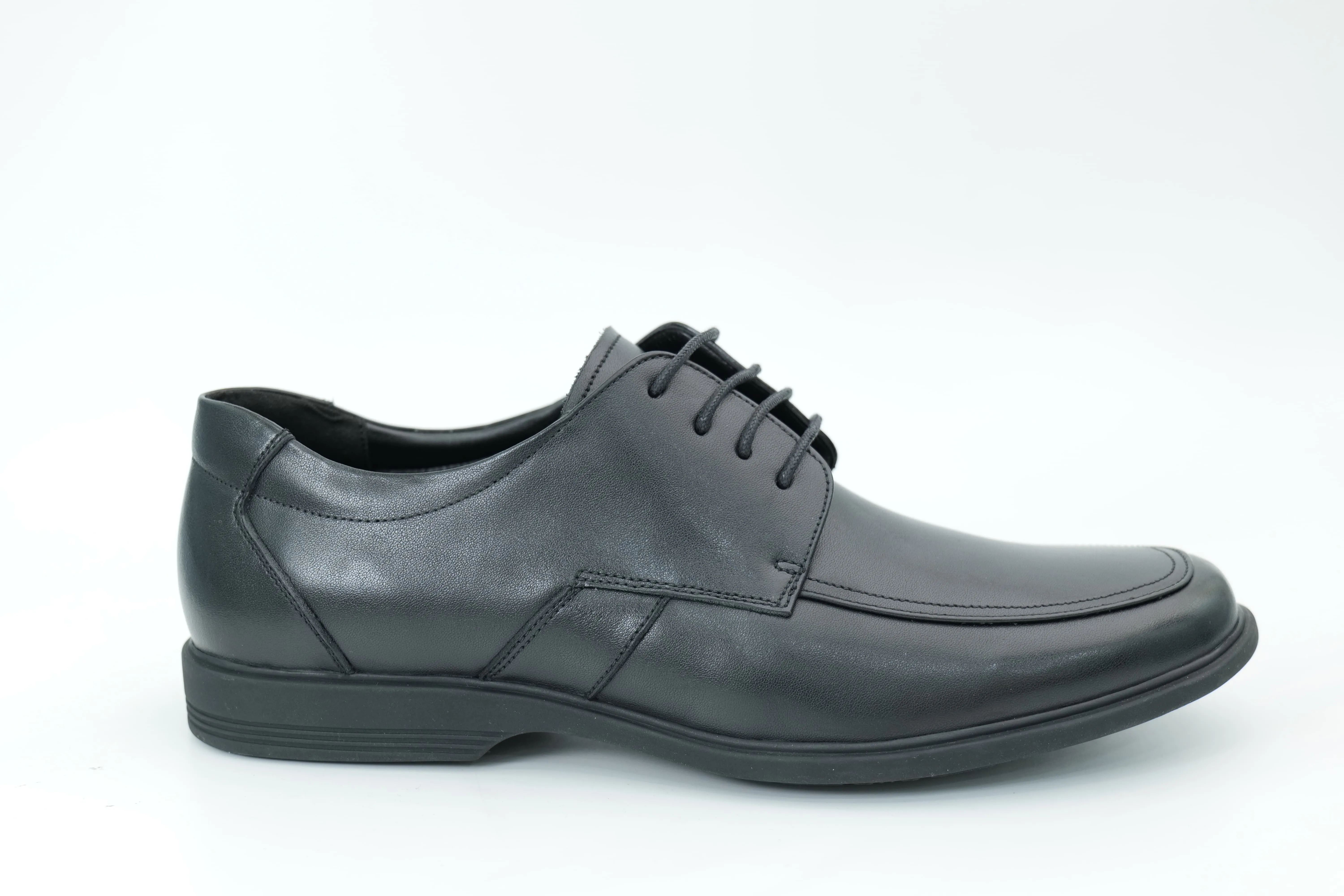 Casual shoes