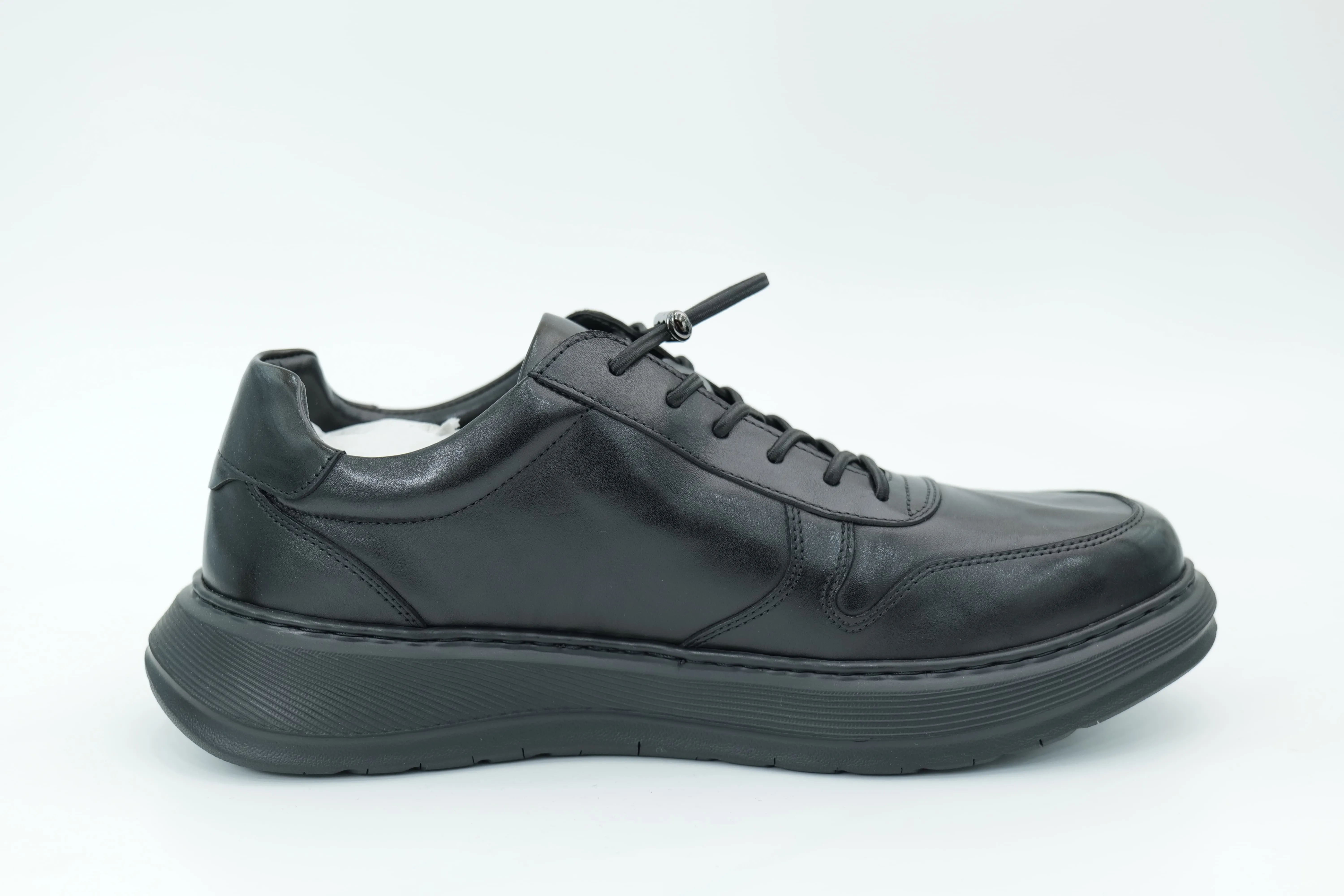 Casual shoes