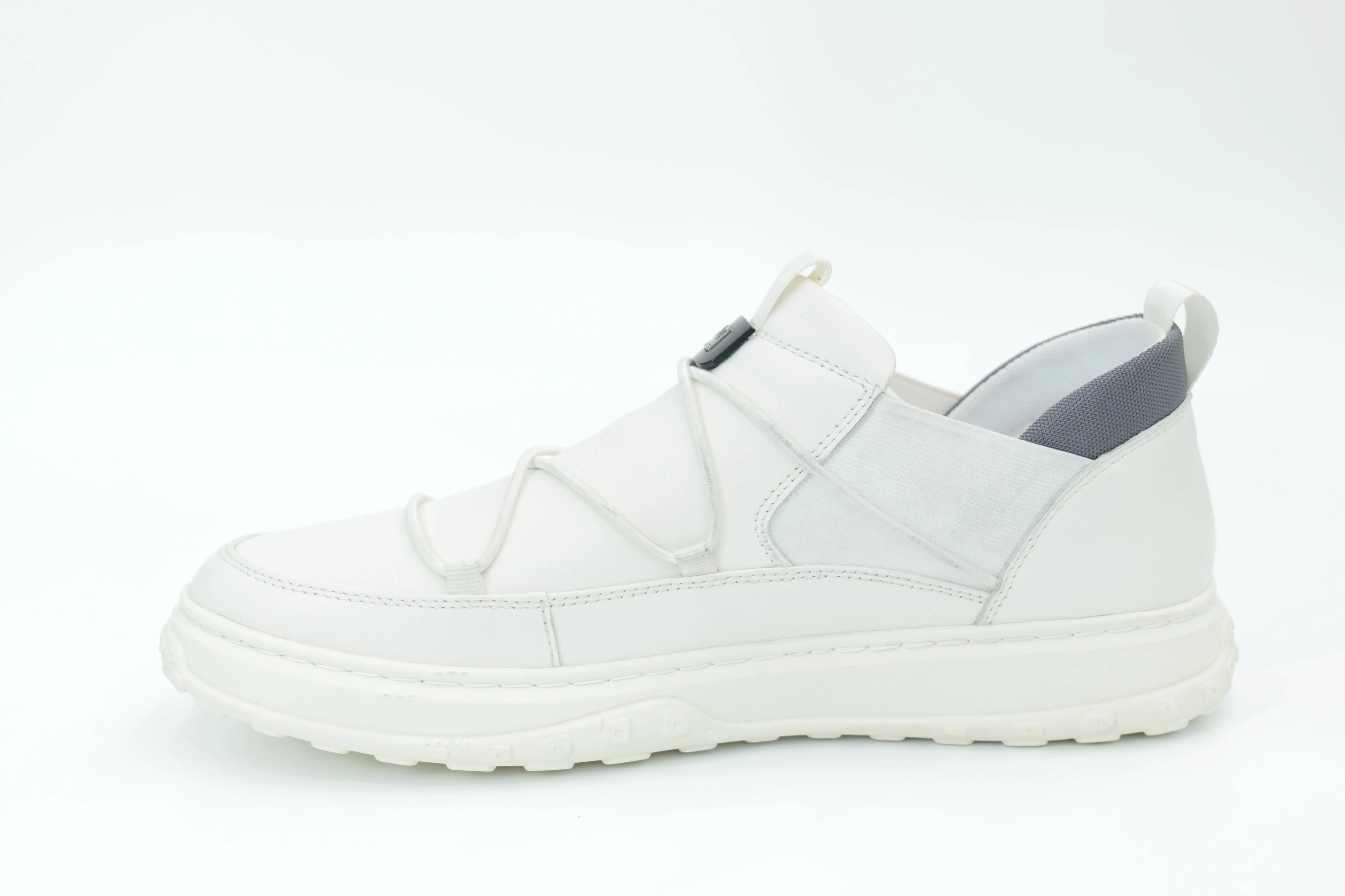 Casual shoes