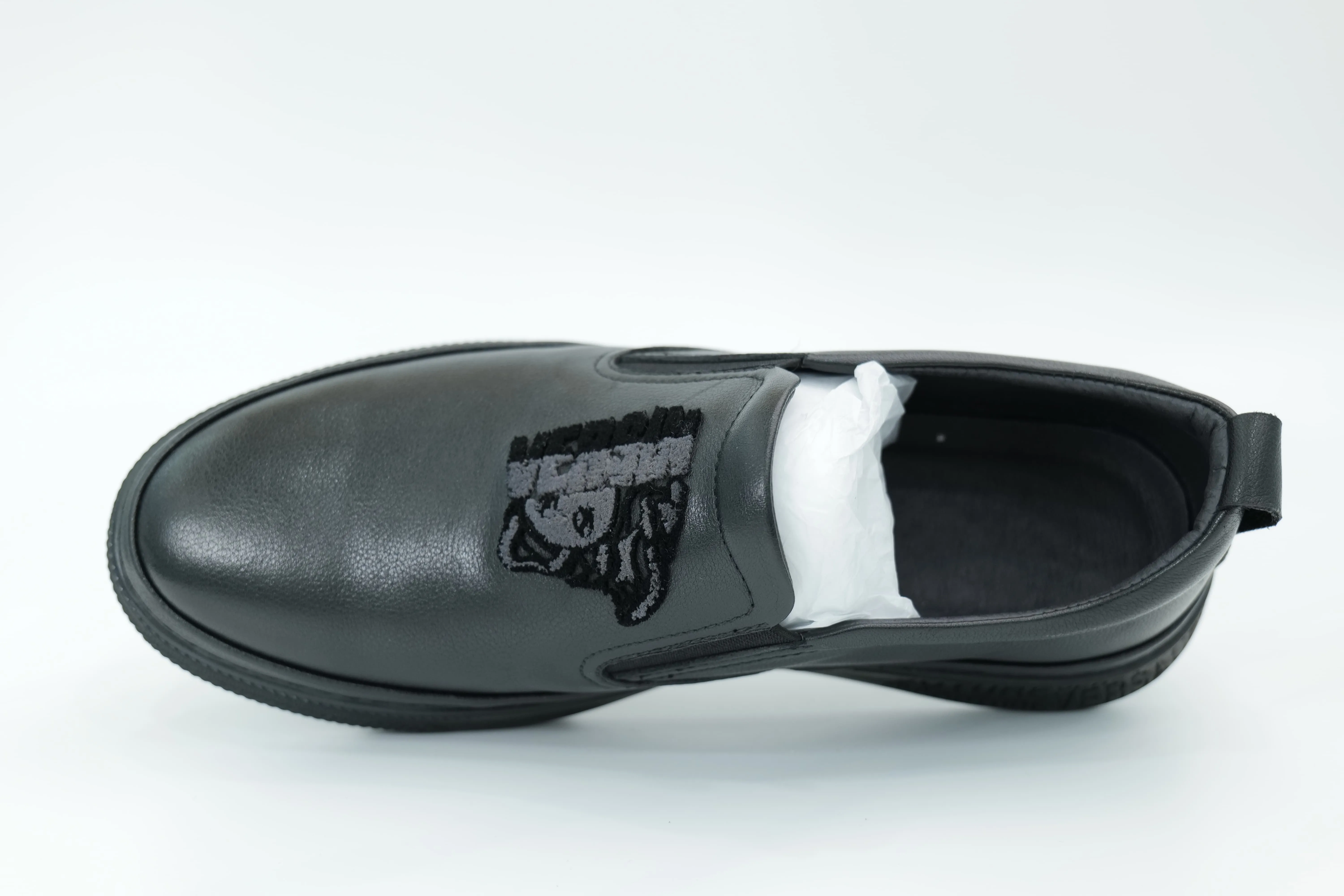 Casual shoes