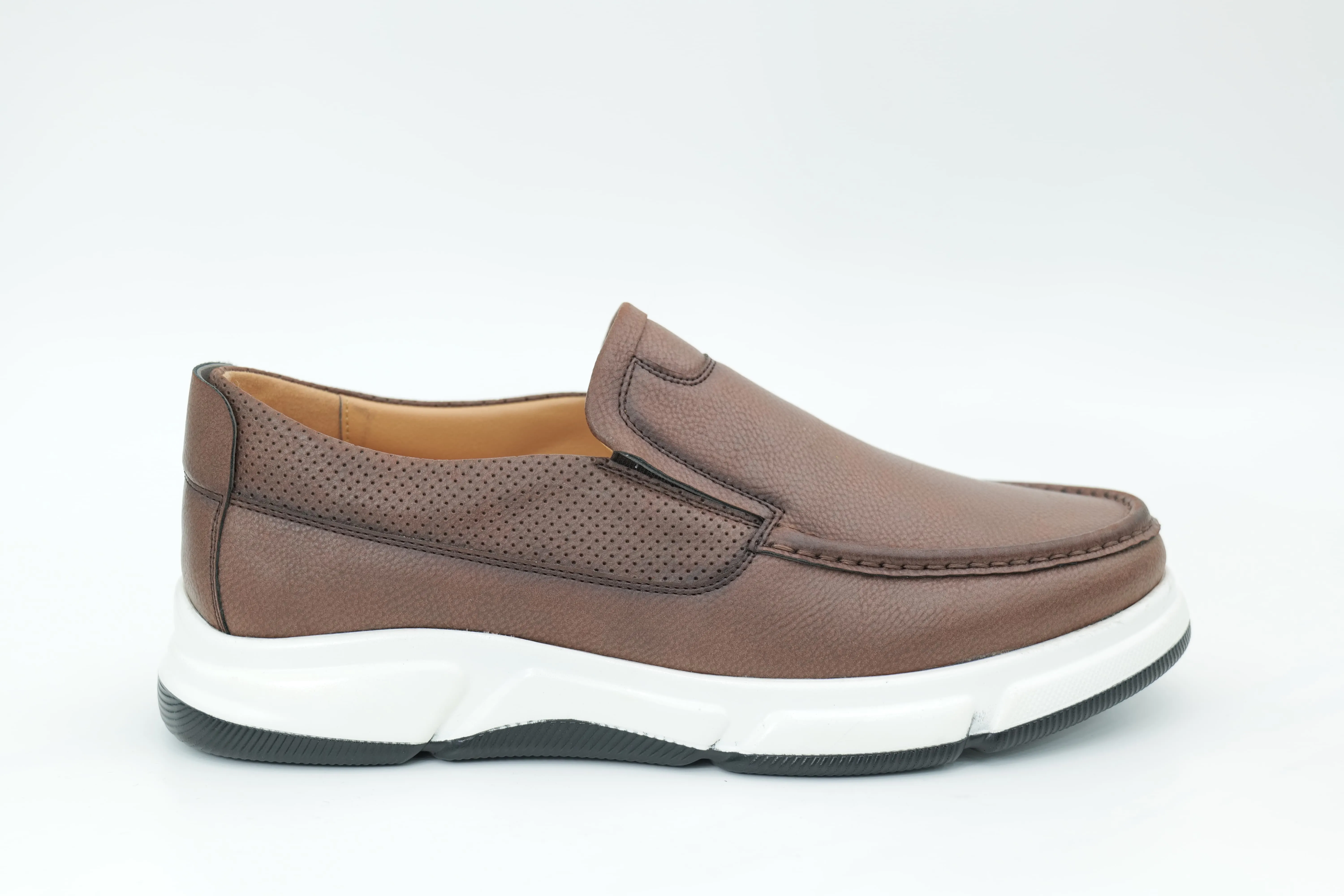 Casual shoes