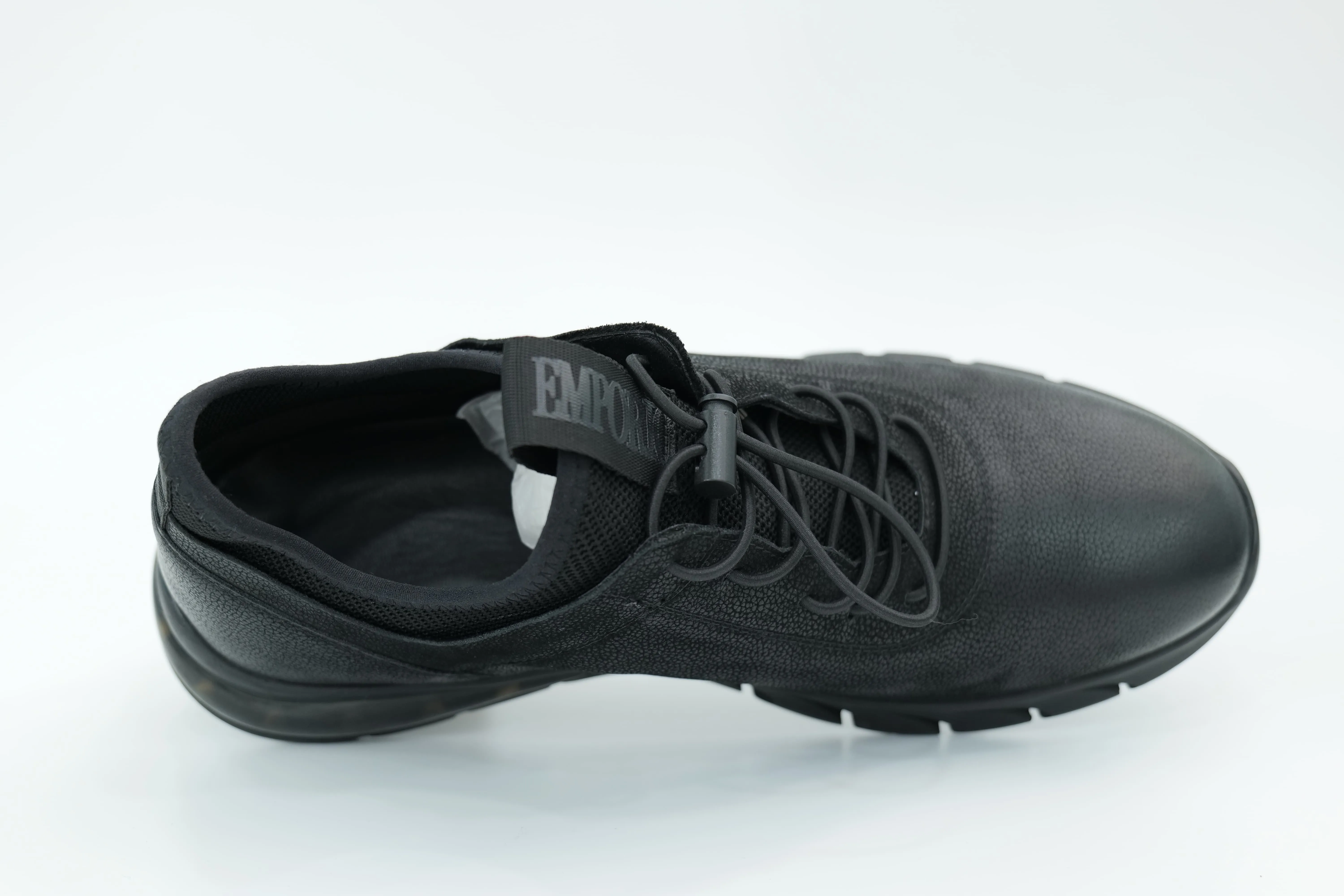 Casual shoes