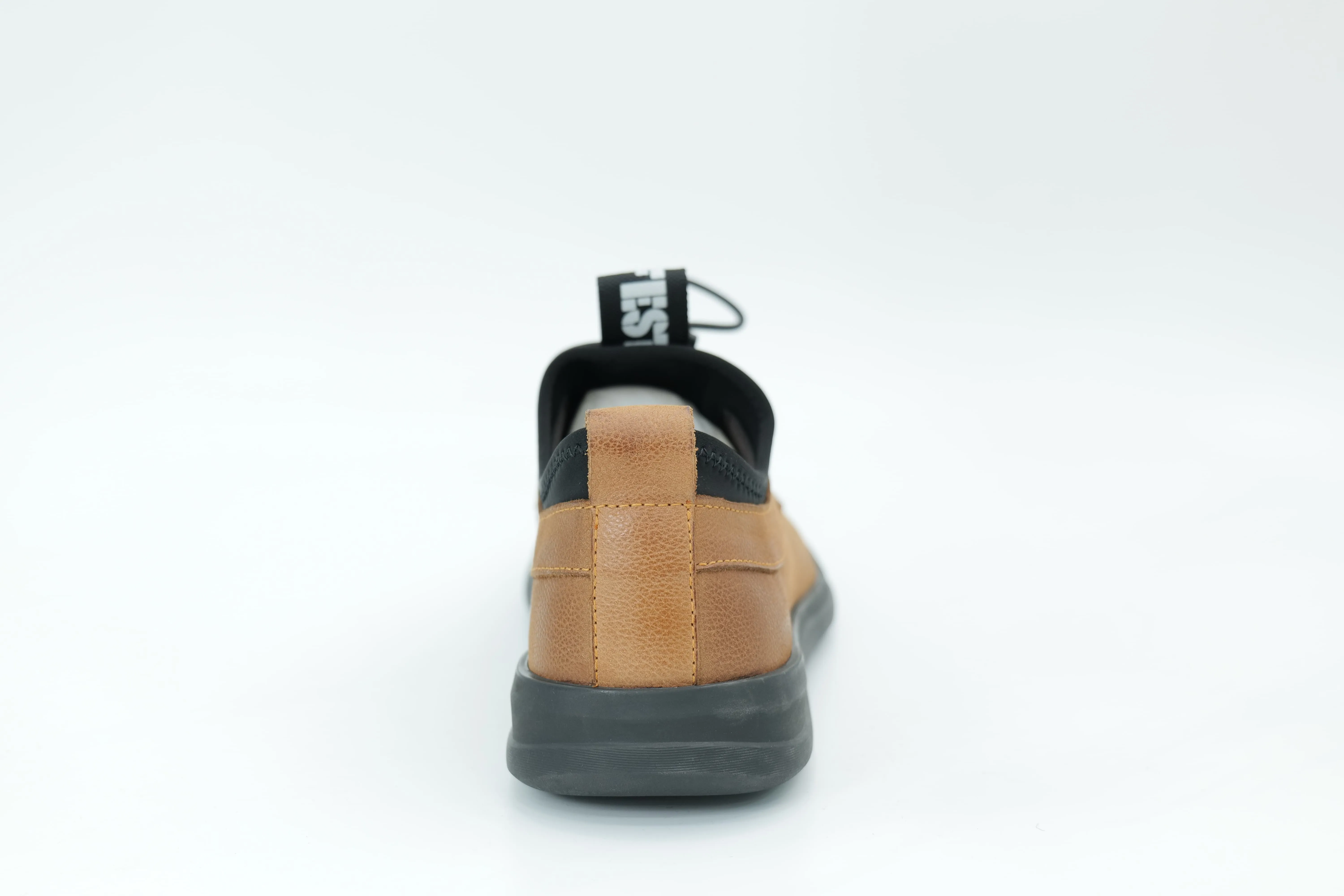 Casual shoes