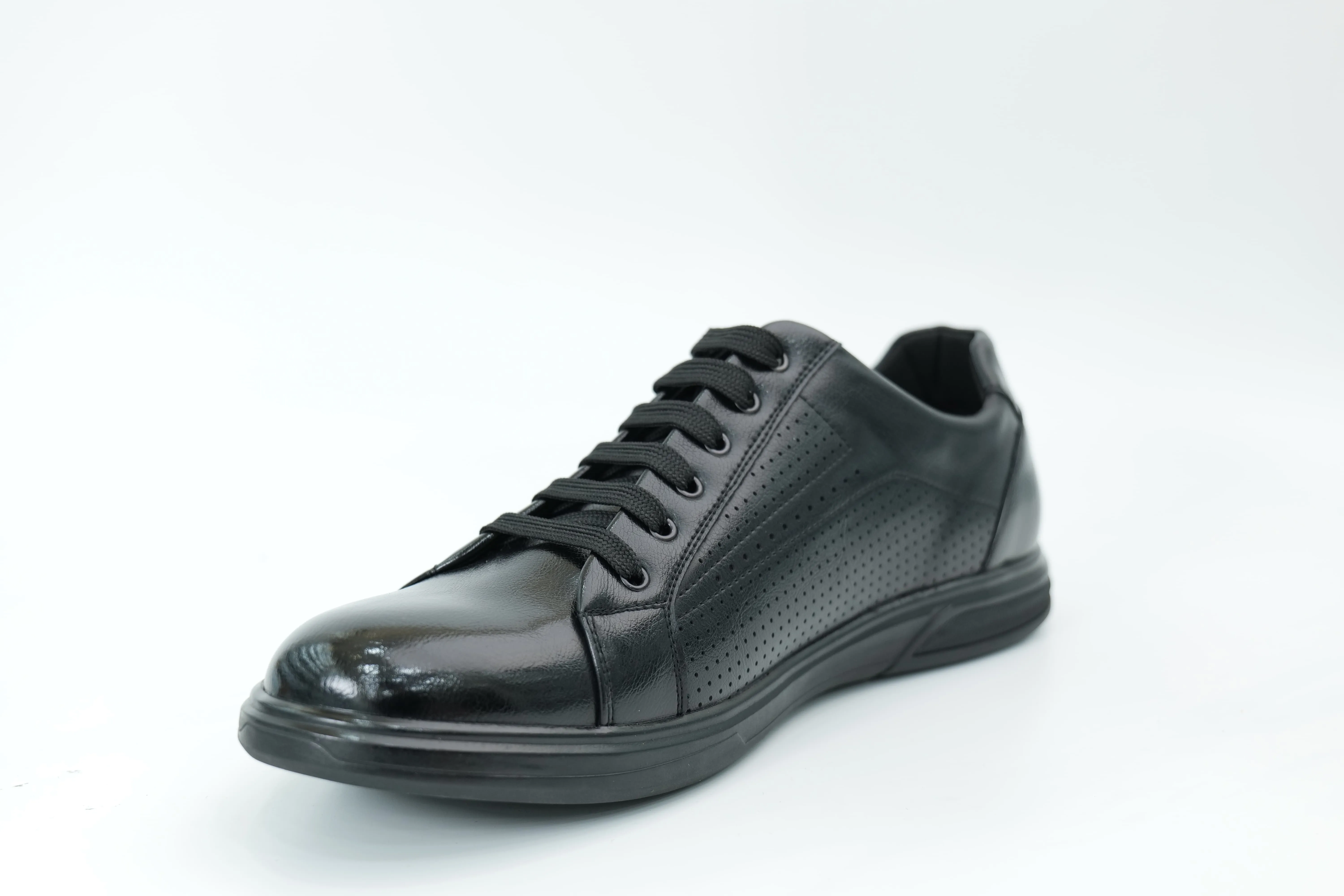 Casual shoes