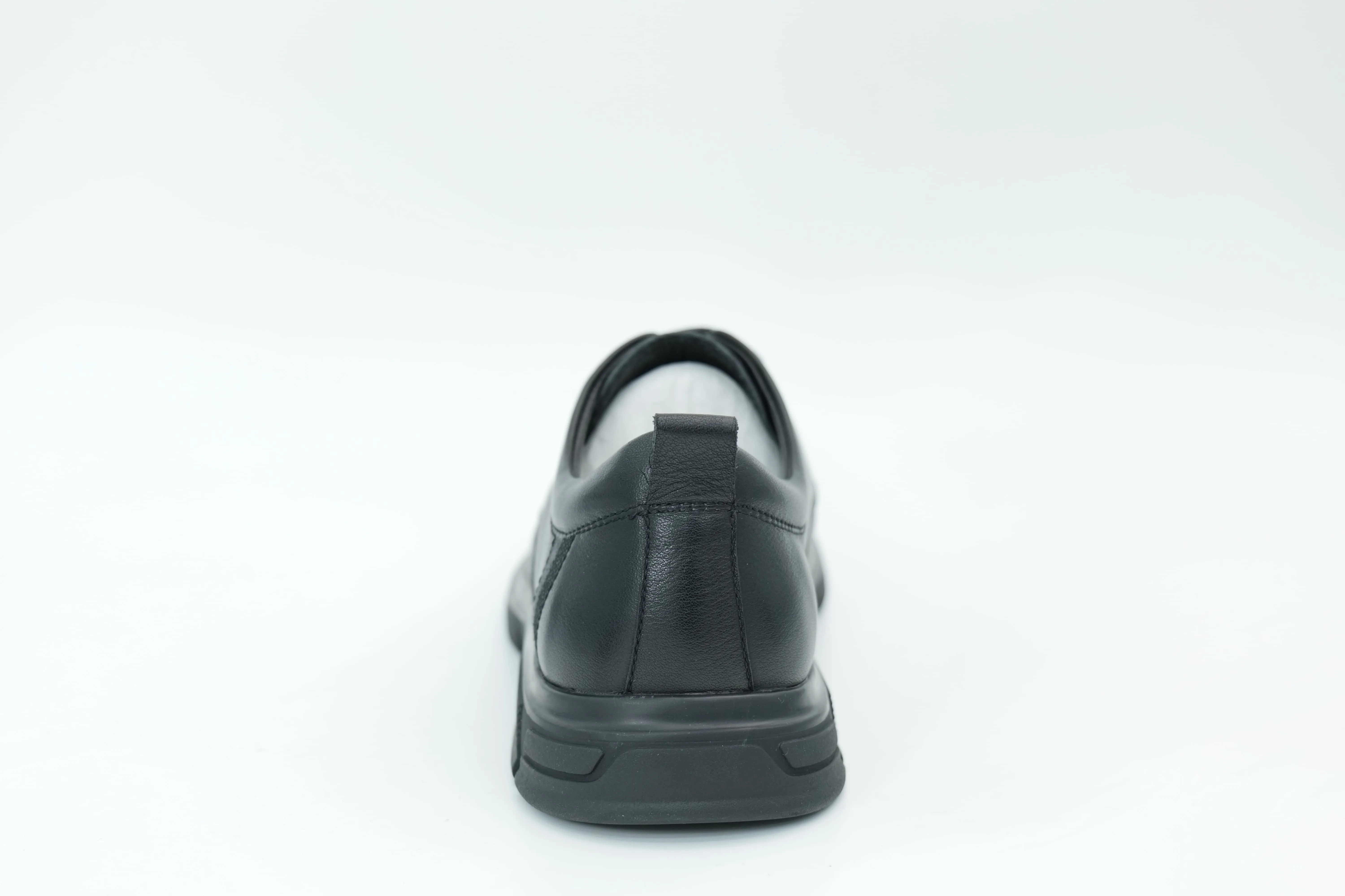 Casual shoes