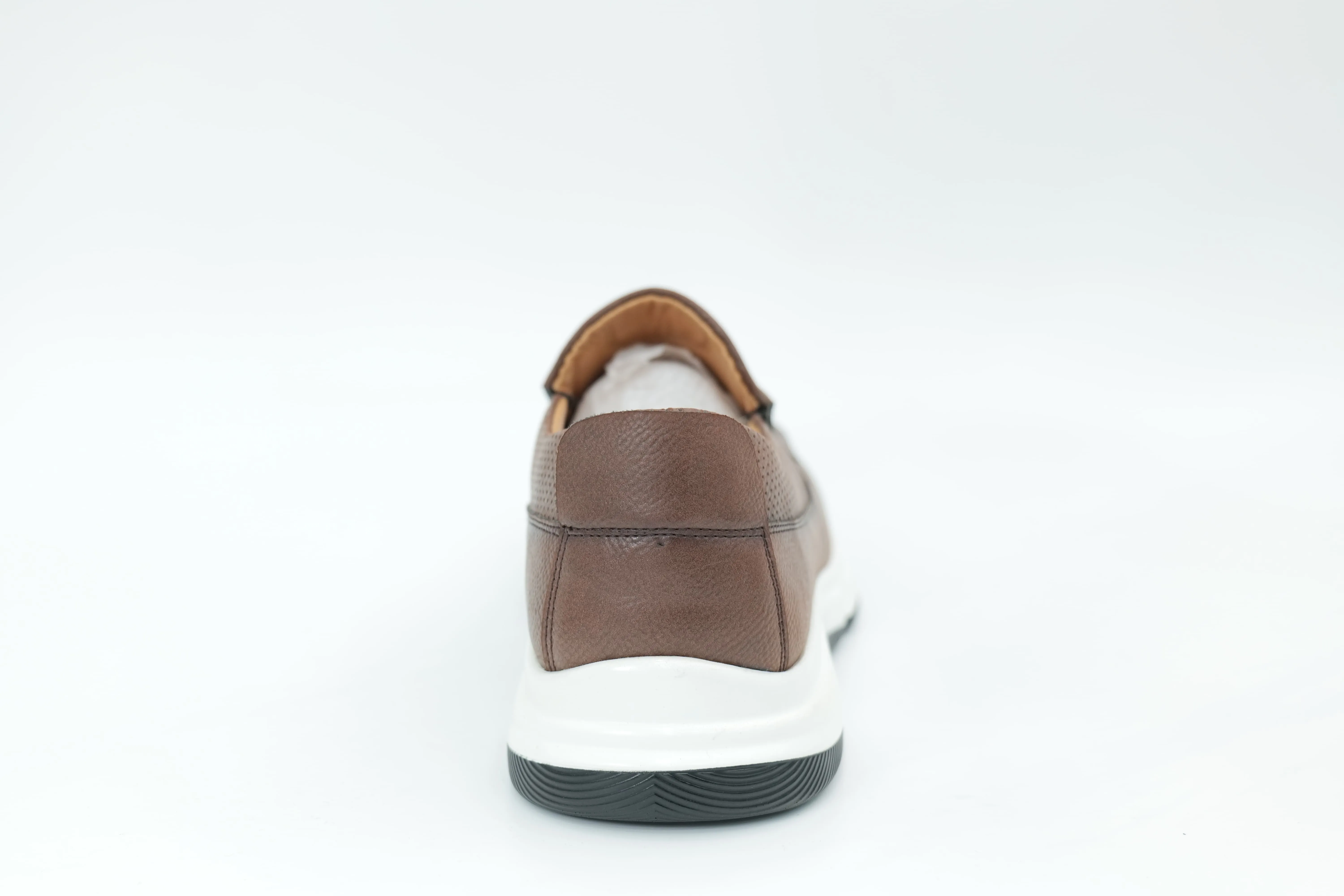 Casual shoes