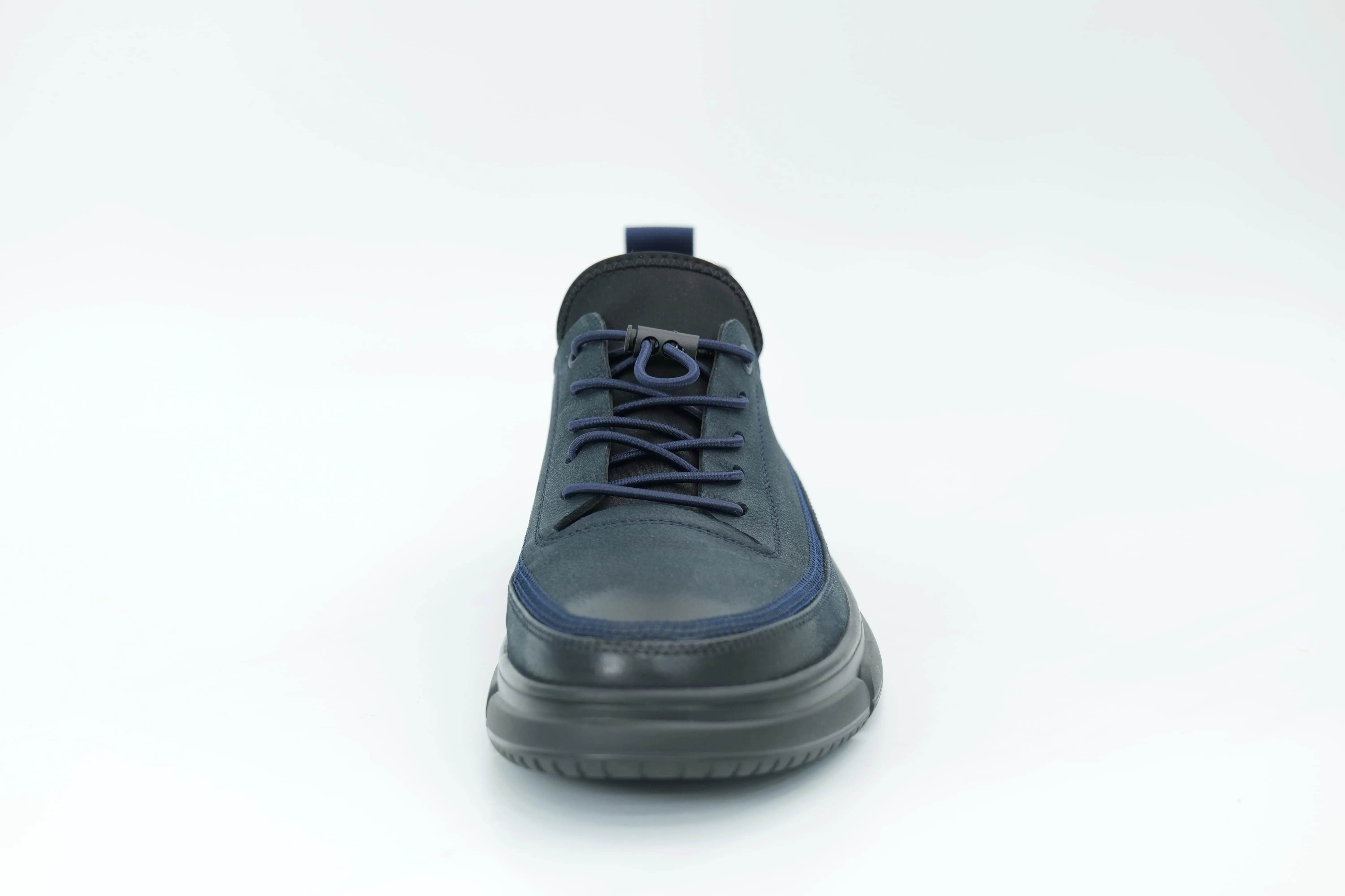 Casual shoes