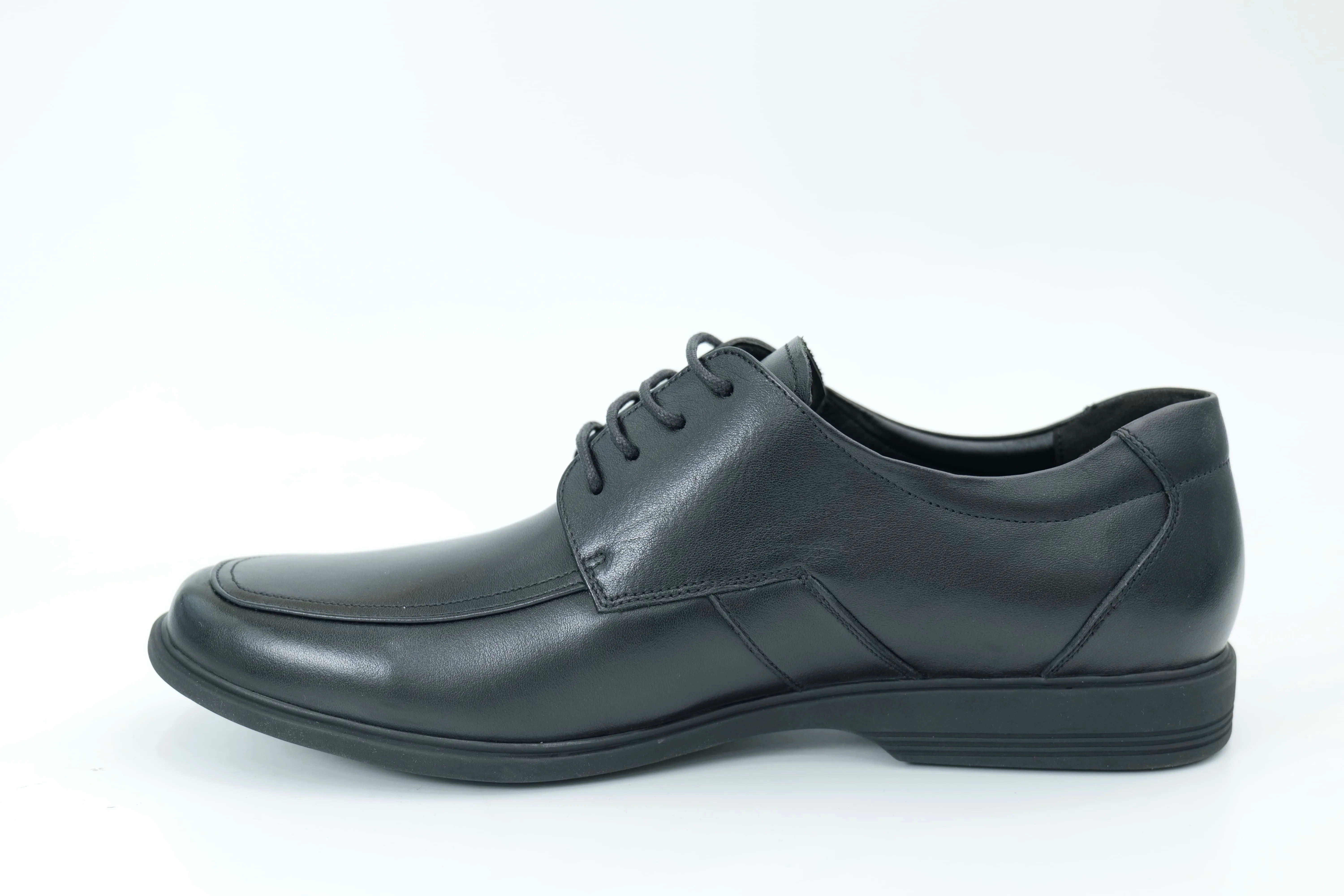 Casual shoes