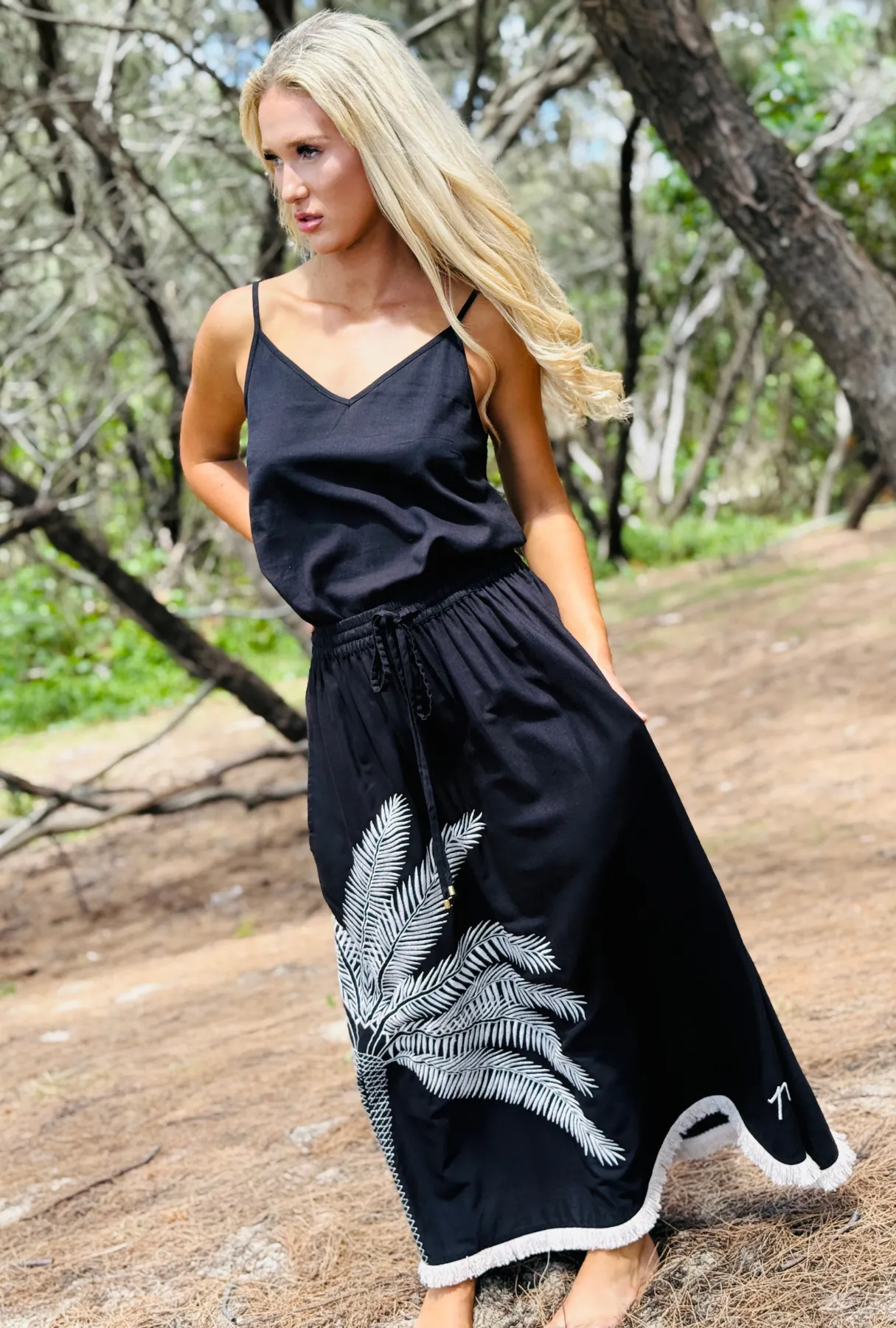 Catch My Drift Skirt – Under the Palms - Onyx
