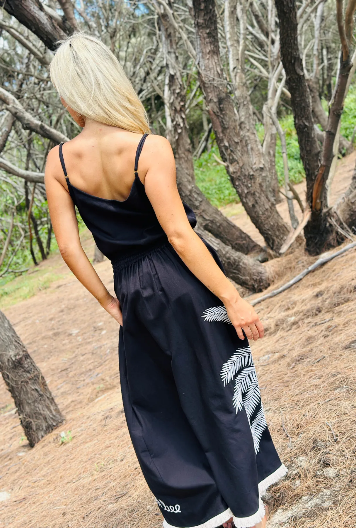 Catch My Drift Skirt – Under the Palms - Onyx