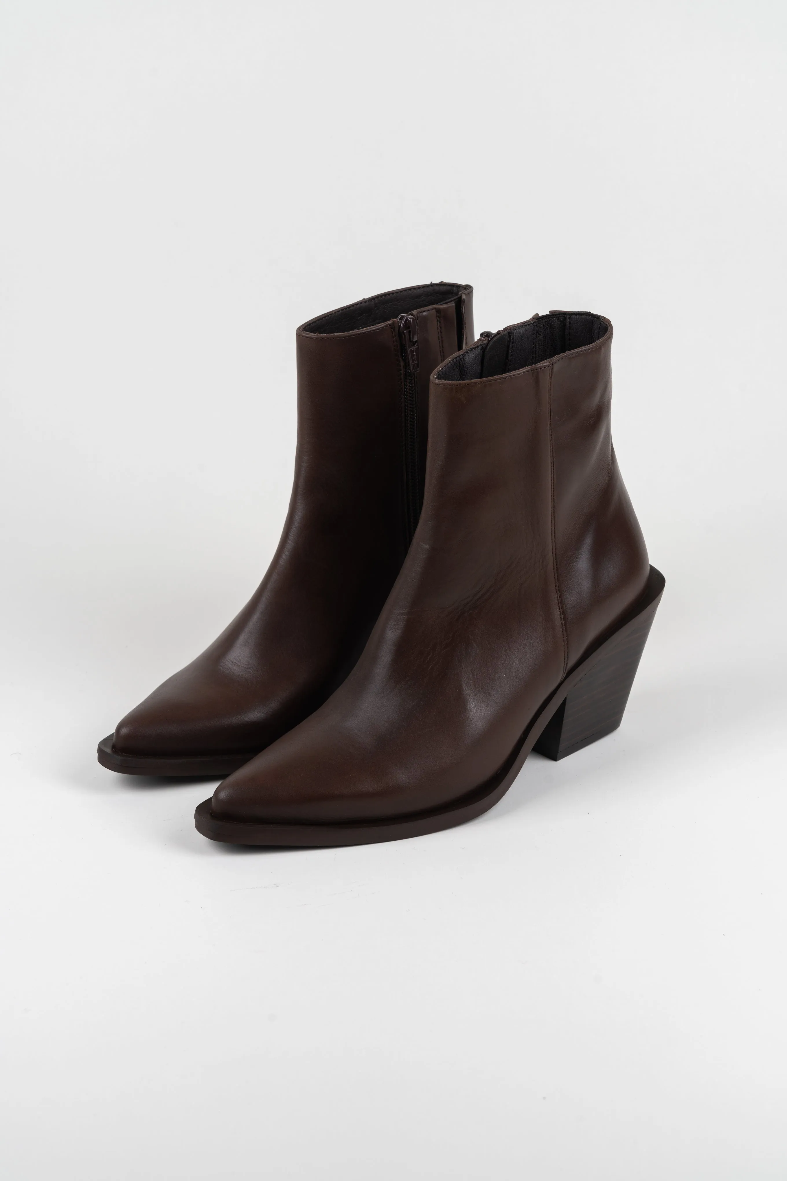 CLOE CIGAR BOOTS