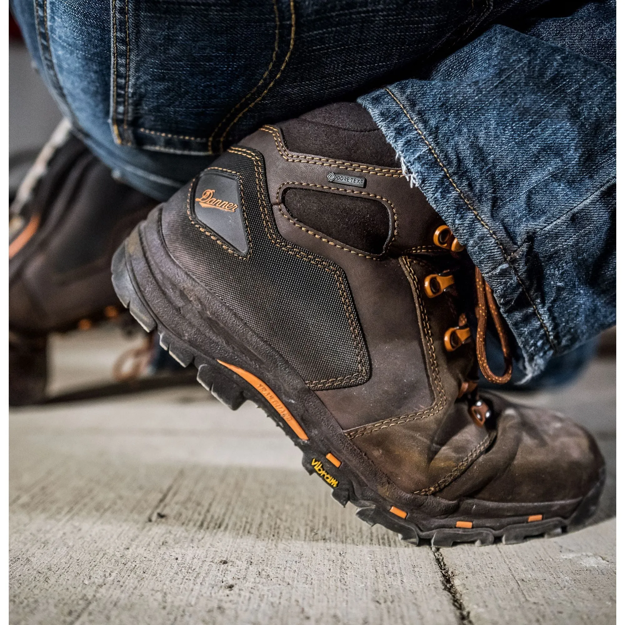 Danner Men's Vicious 4.5" Composite Toe Waterproof Work Boot - Brown - 13860