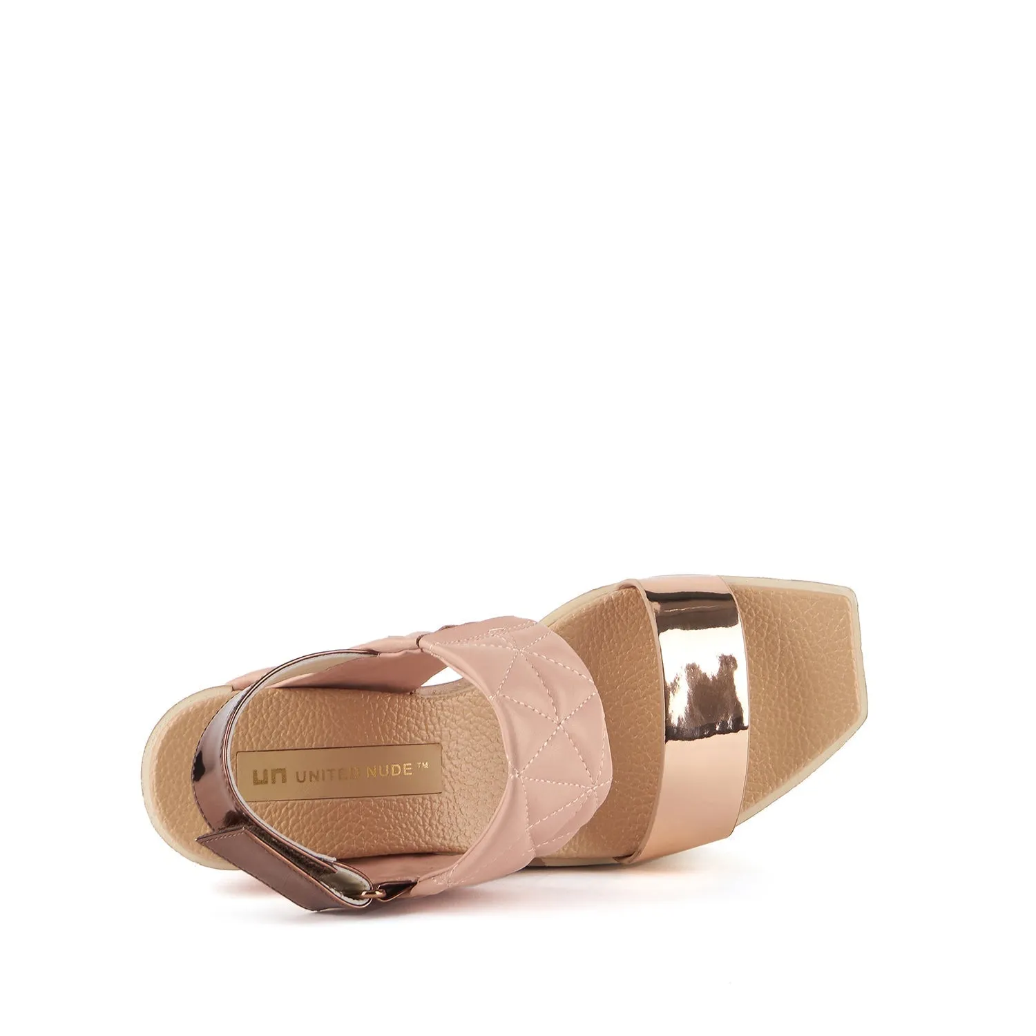 Delta Wedge Puffy