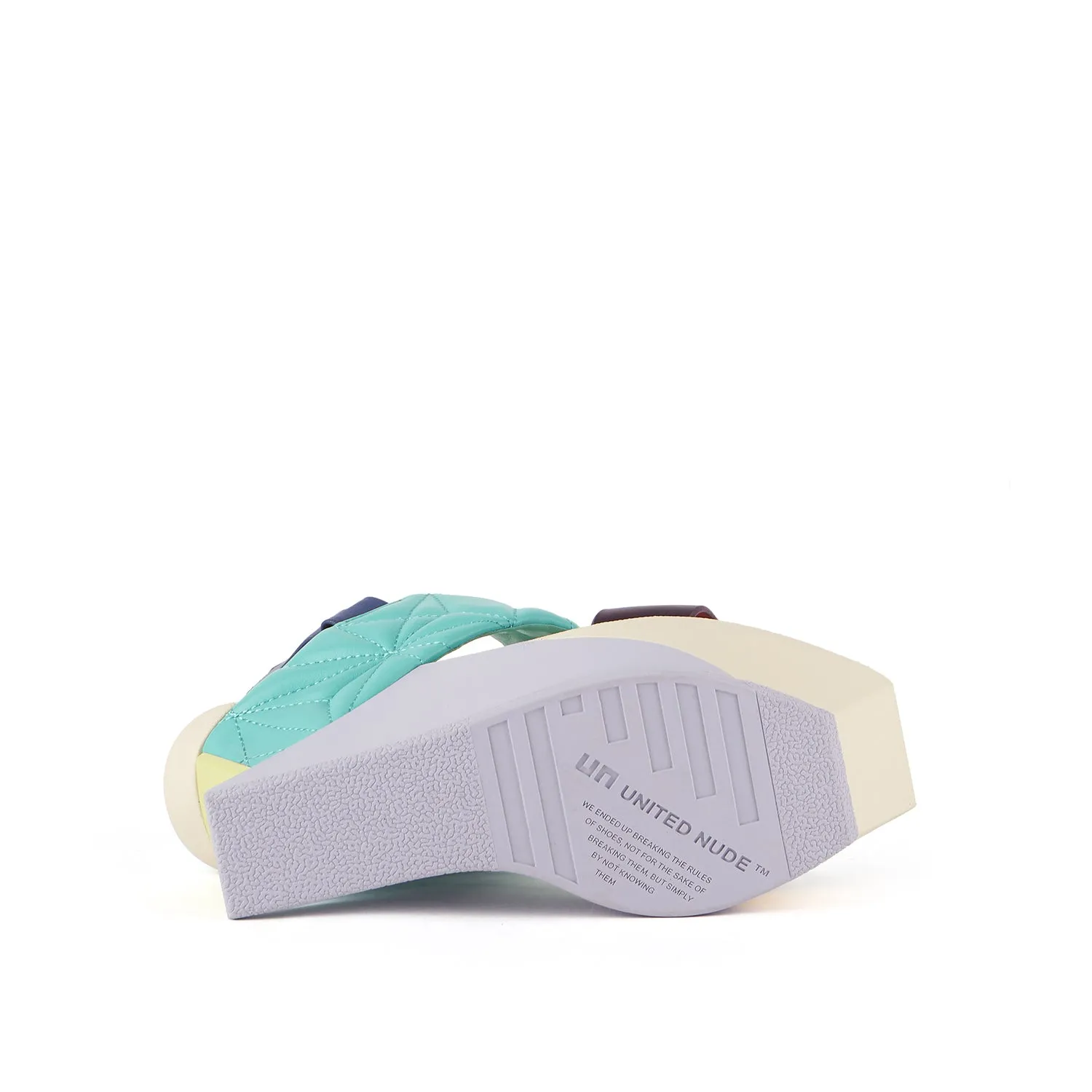 Delta Wedge Puffy