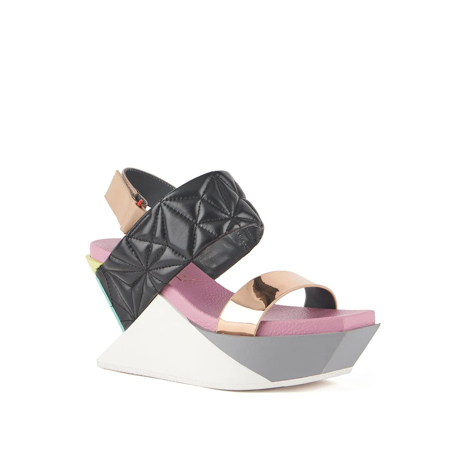 Delta Wedge Puffy