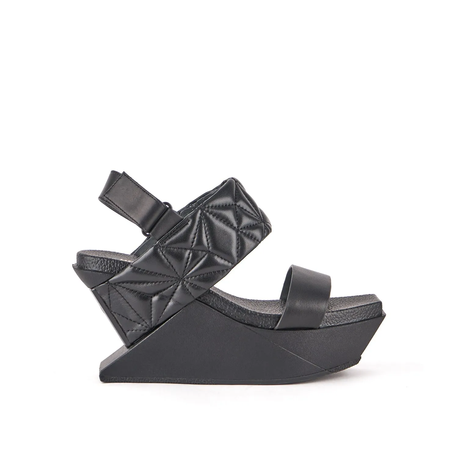 Delta Wedge Puffy