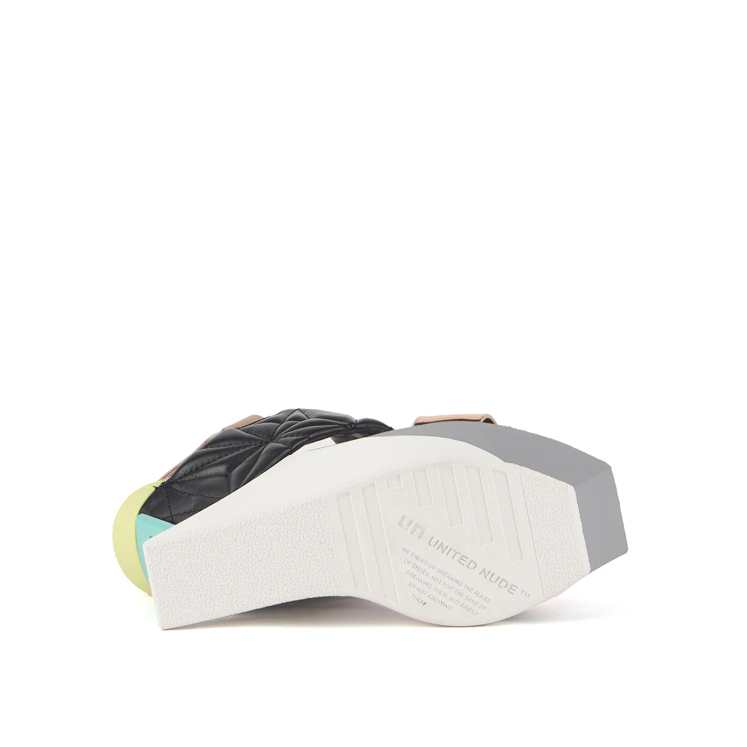 Delta Wedge Puffy