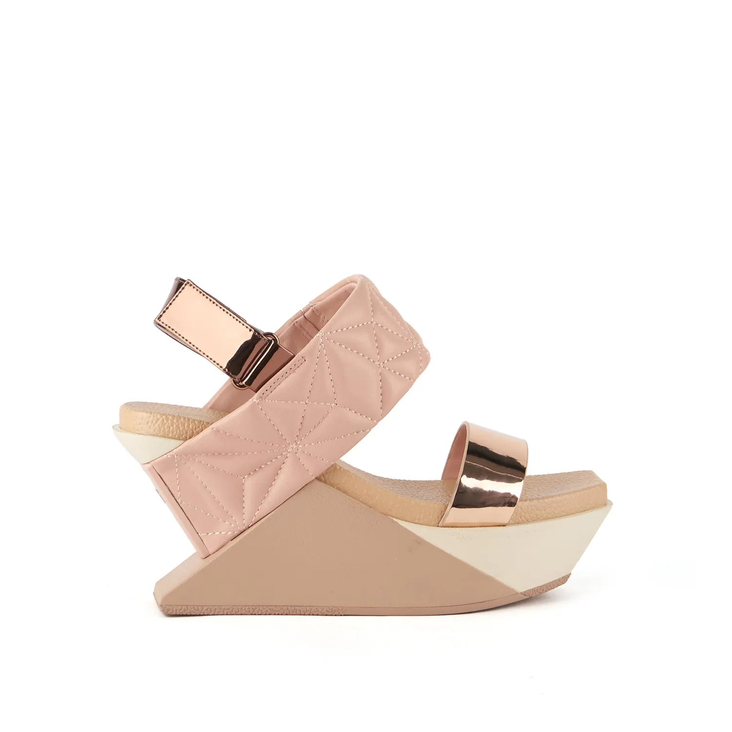 Delta Wedge Puffy