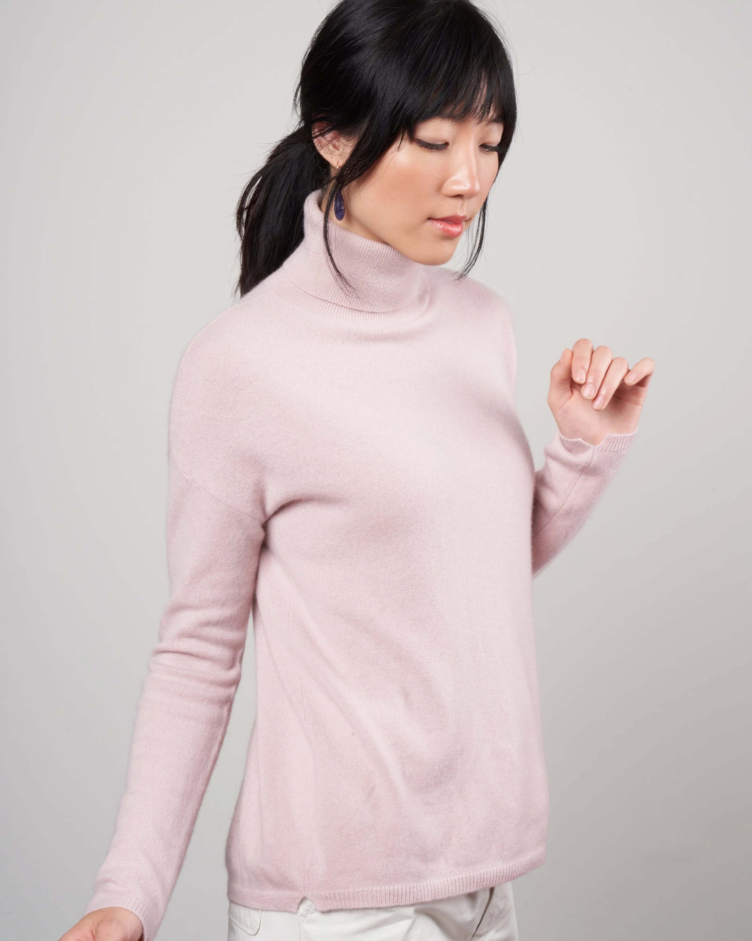 drop shoulder turtleneck - romance