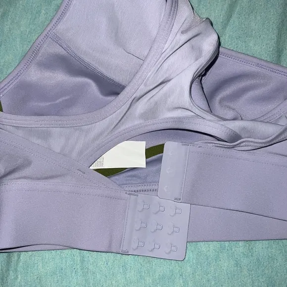 Fabletics Blare Medium Impact Sports Bra Frosted Lilac / Basil Size XS
