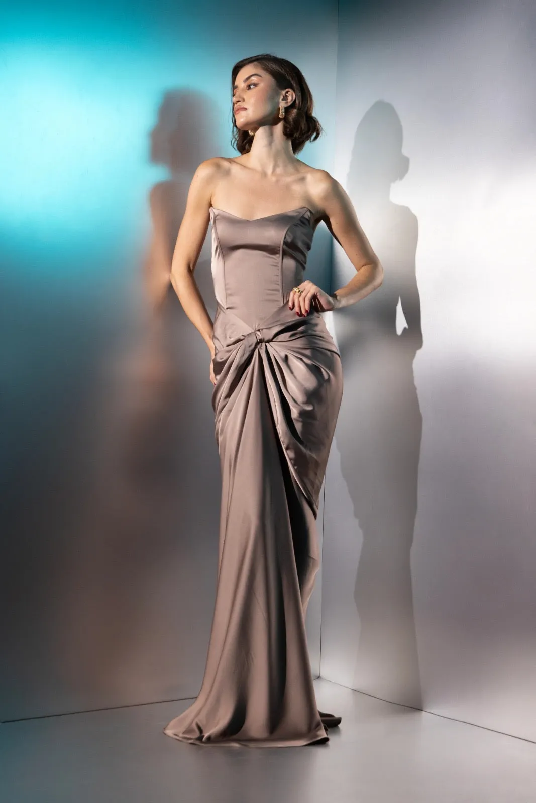 Good reasons - Taupe corset draped maxi dress