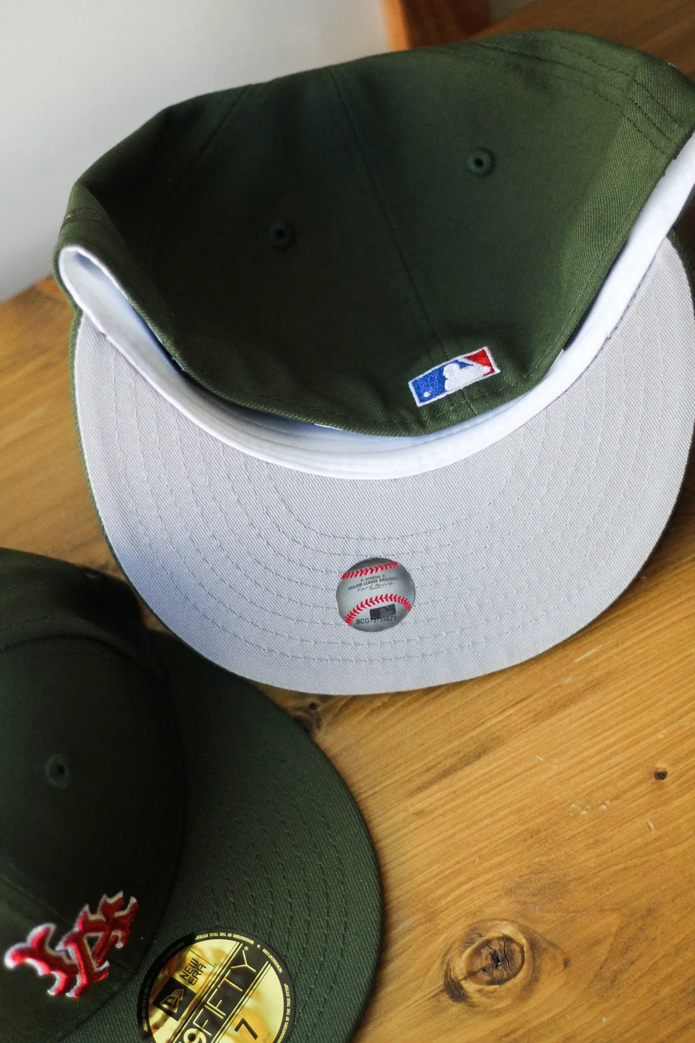 LOS ANGELES ANGELS RIFLE GREEN FITTED W/ GREY UNDER VISOR