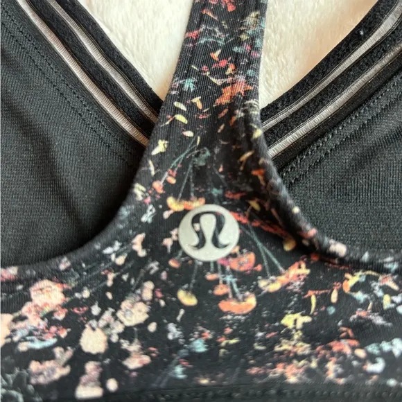 Lululemon sports bra with velvet and mash accent racer back V-neck