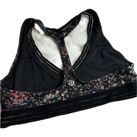 Lululemon sports bra with velvet and mash accent racer back V-neck