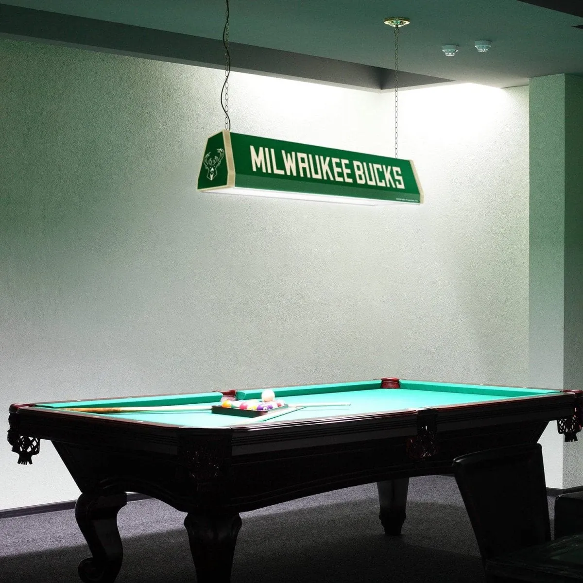 Milwaukee Bucks: Standard Pool Table Light