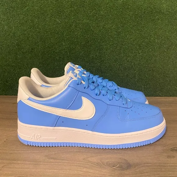 Nike Air Force 1 Low ‘07 ‘University Blue’ size 10.5