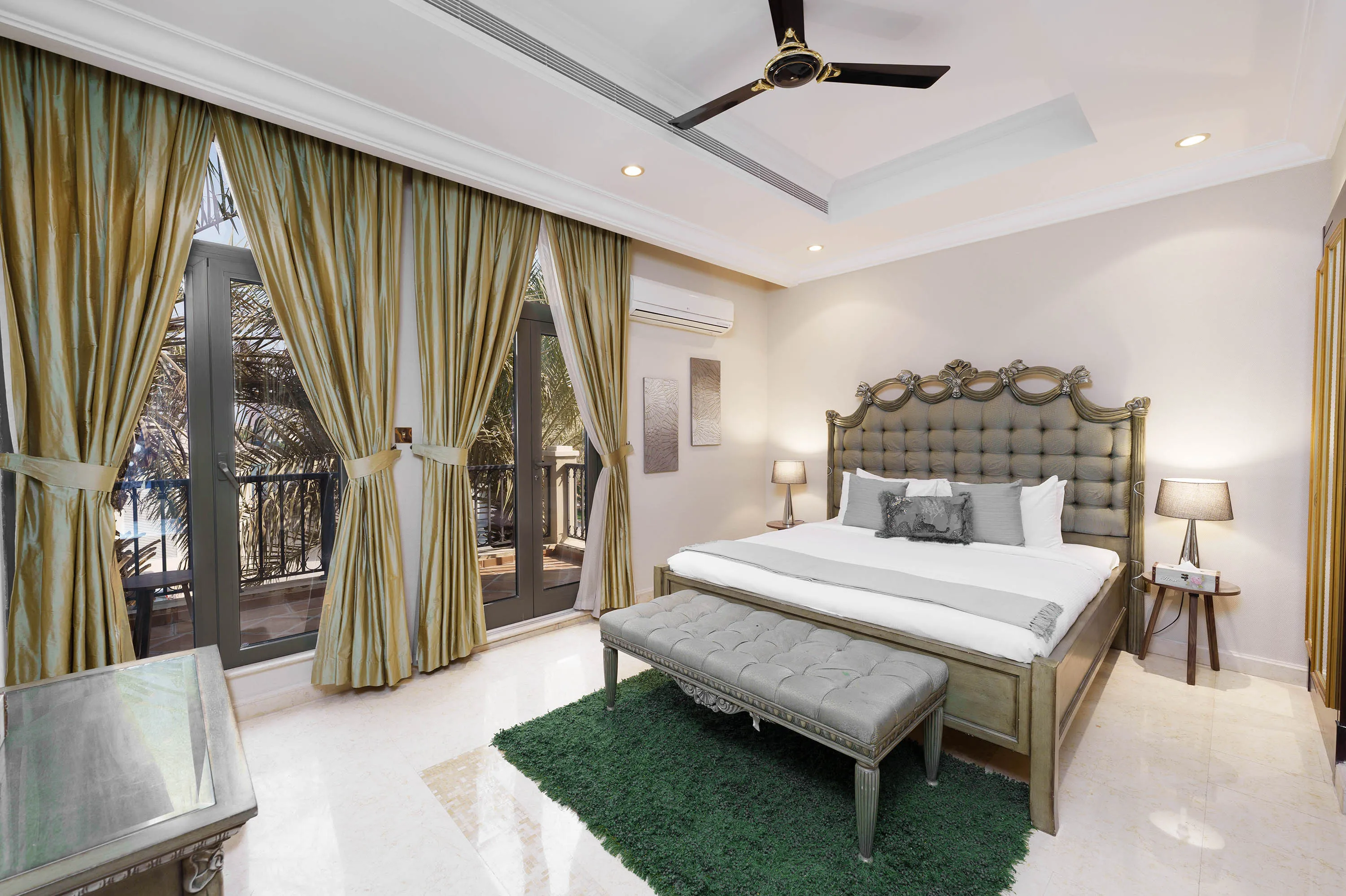 Opulent Palm Villa w/ Pool & Royal Atlantis Views