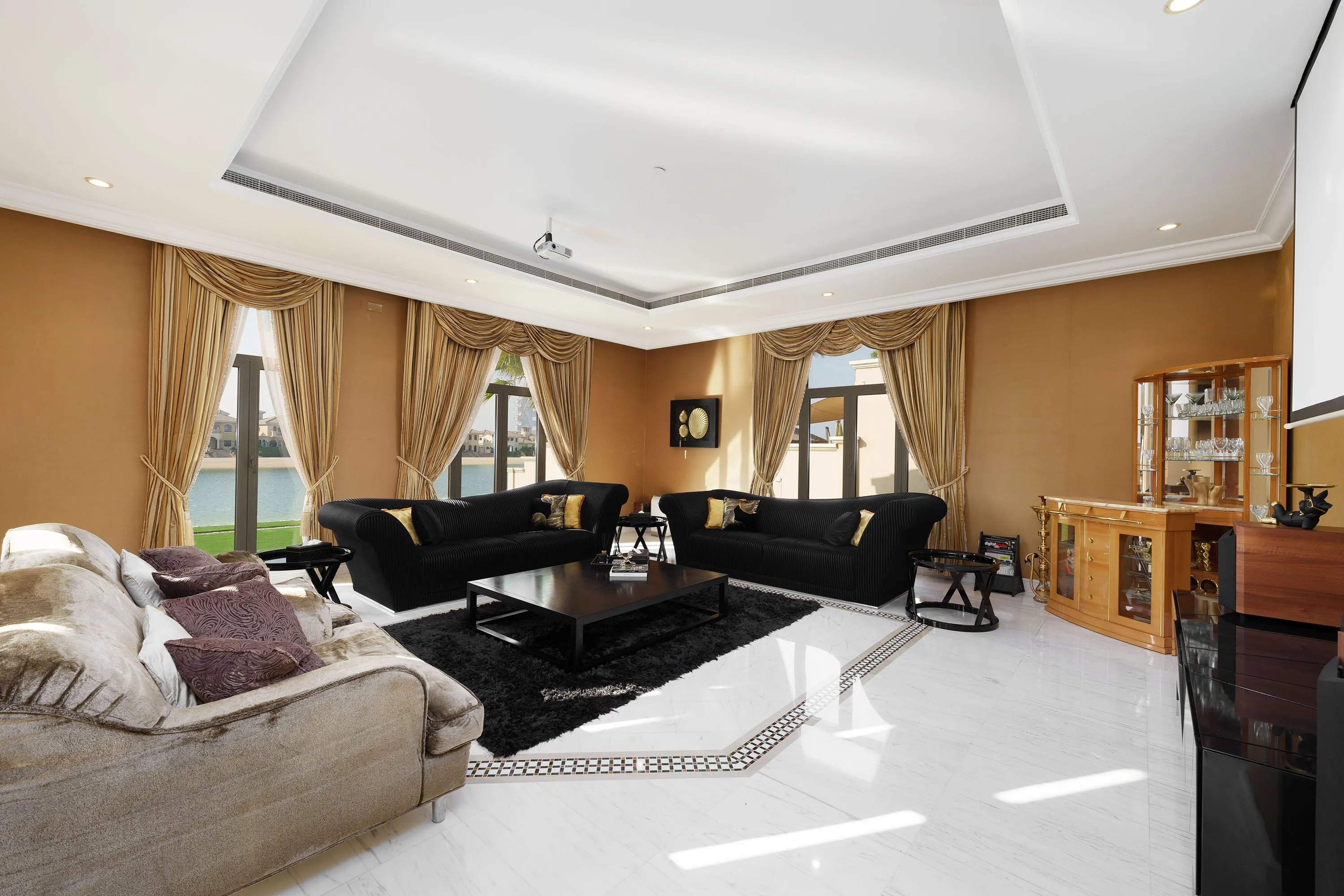 Opulent Palm Villa w/ Pool & Royal Atlantis Views