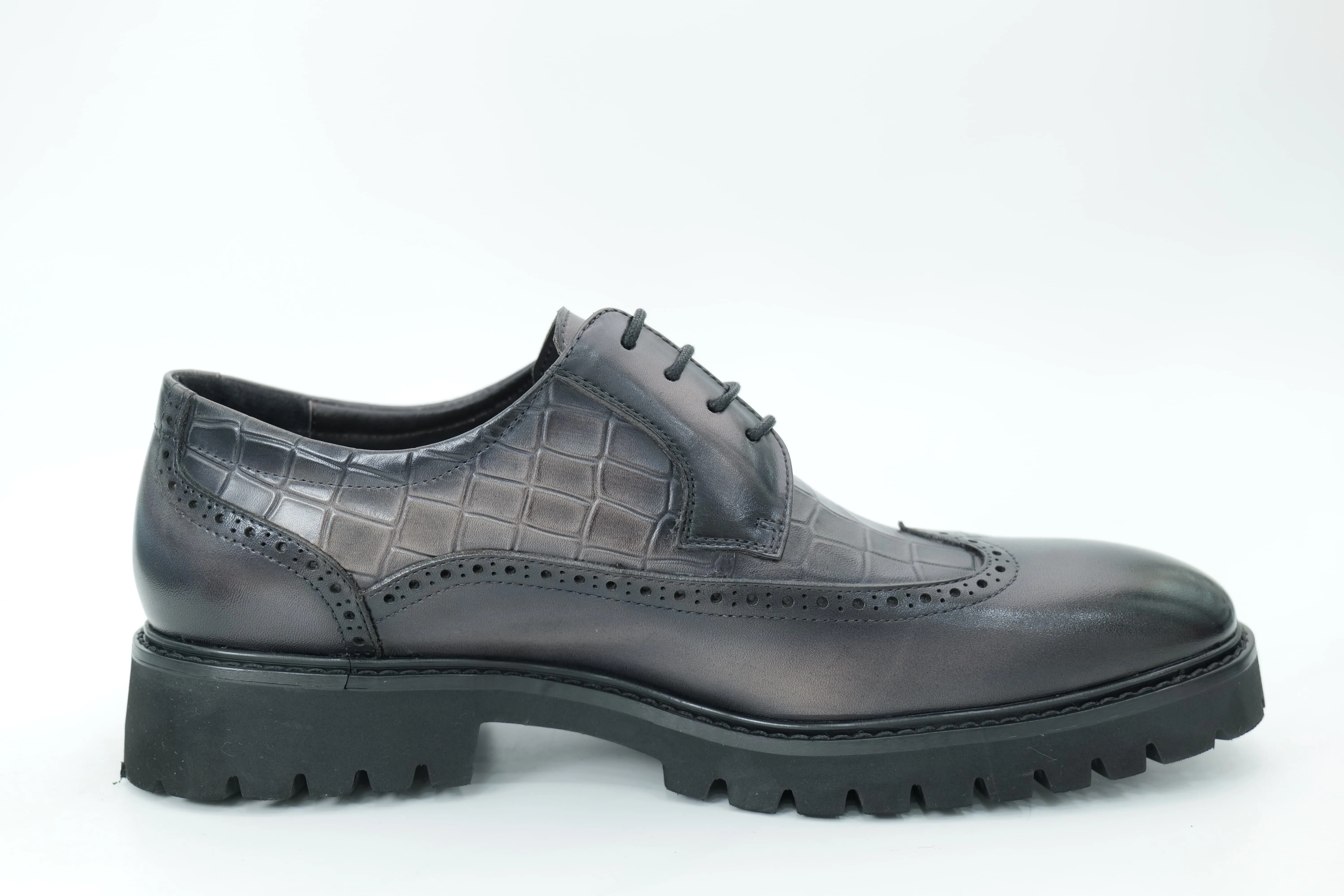 Platform shoes