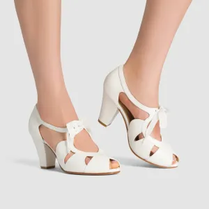 PRE-ORDER Cora Vintage Sandals (Ivory)