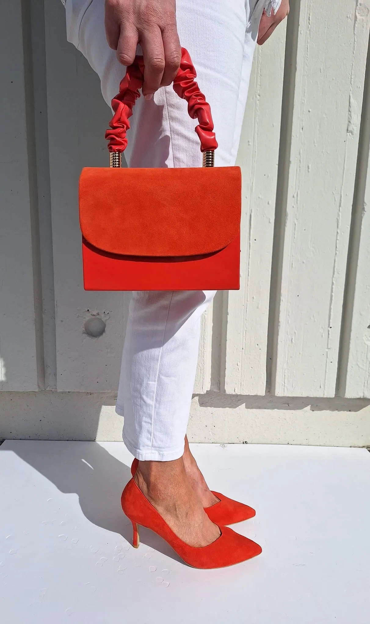 Rachels - Z6047 Orange V Court Shoe
