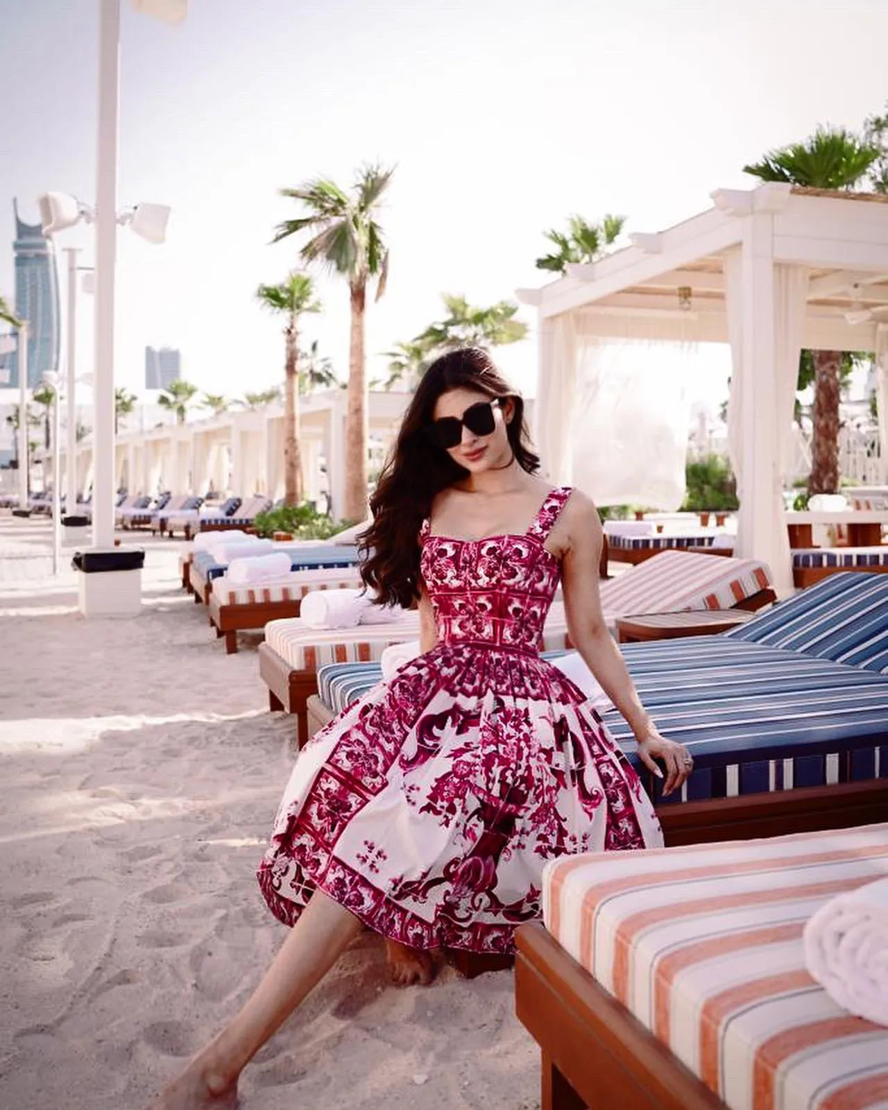 Romantic Vintage-Inspired Printed Midi Sundress with Charming Straps
