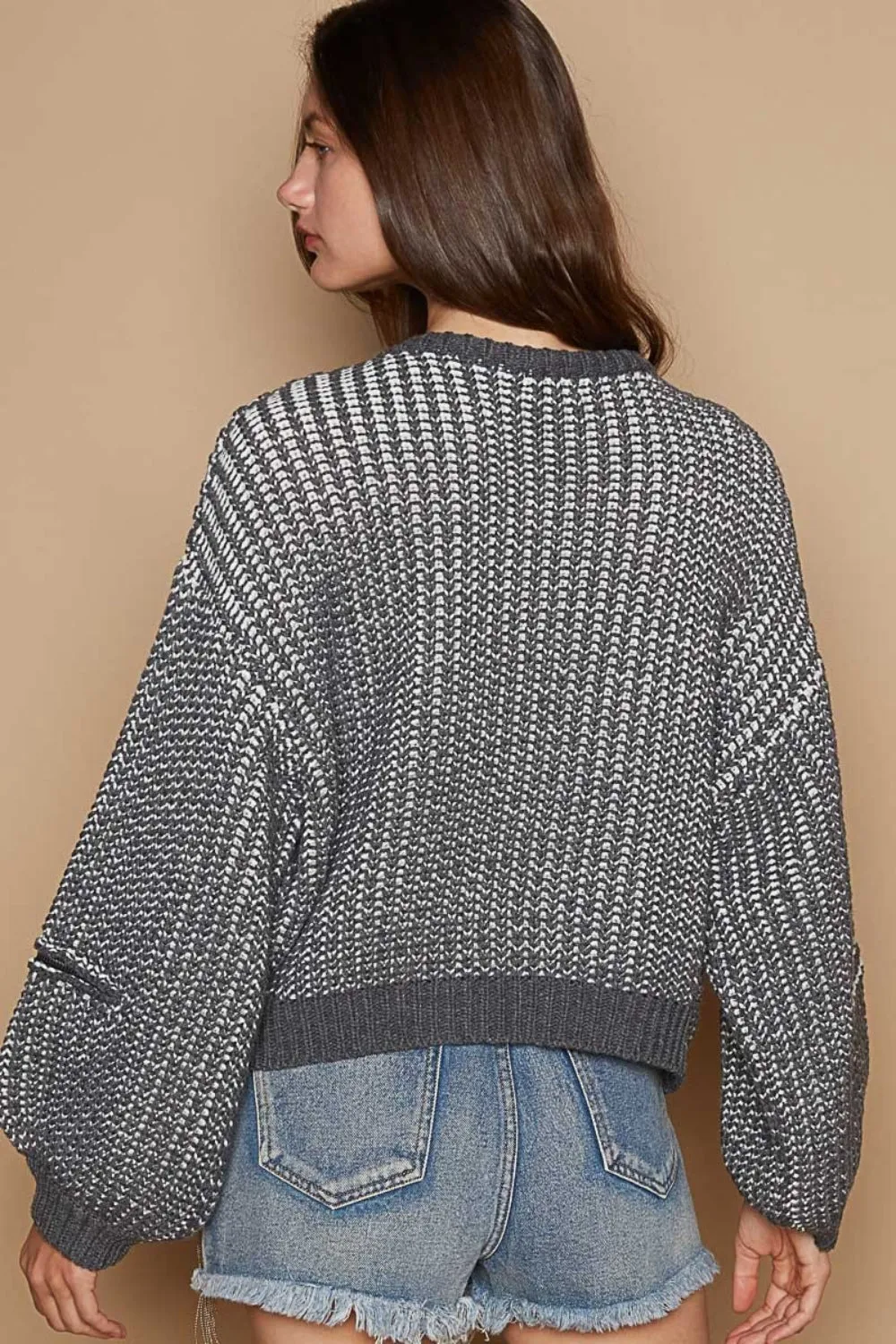 ROUND NECK HEART PATCH ZIPPER SLEEVE SWEATER (Charcoal)
