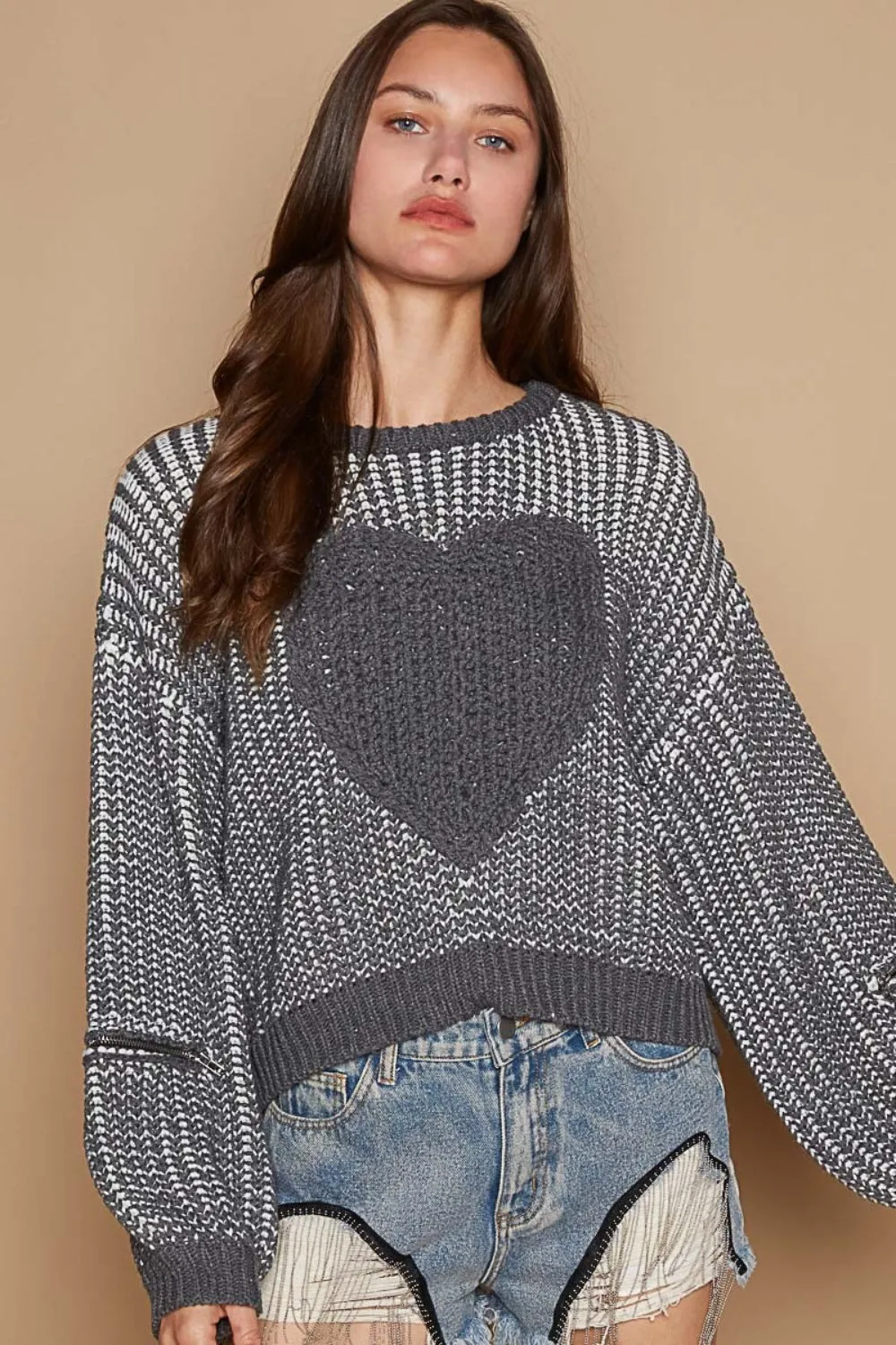 ROUND NECK HEART PATCH ZIPPER SLEEVE SWEATER (Charcoal)