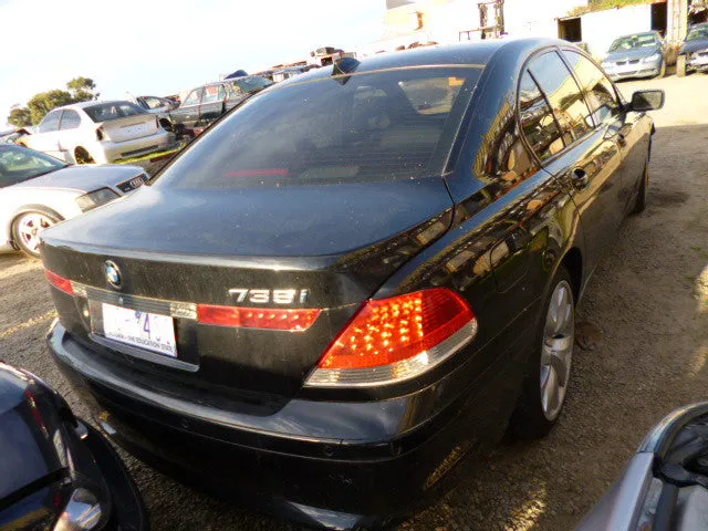 S2650 7' E65 Sedan 735i 2004/04