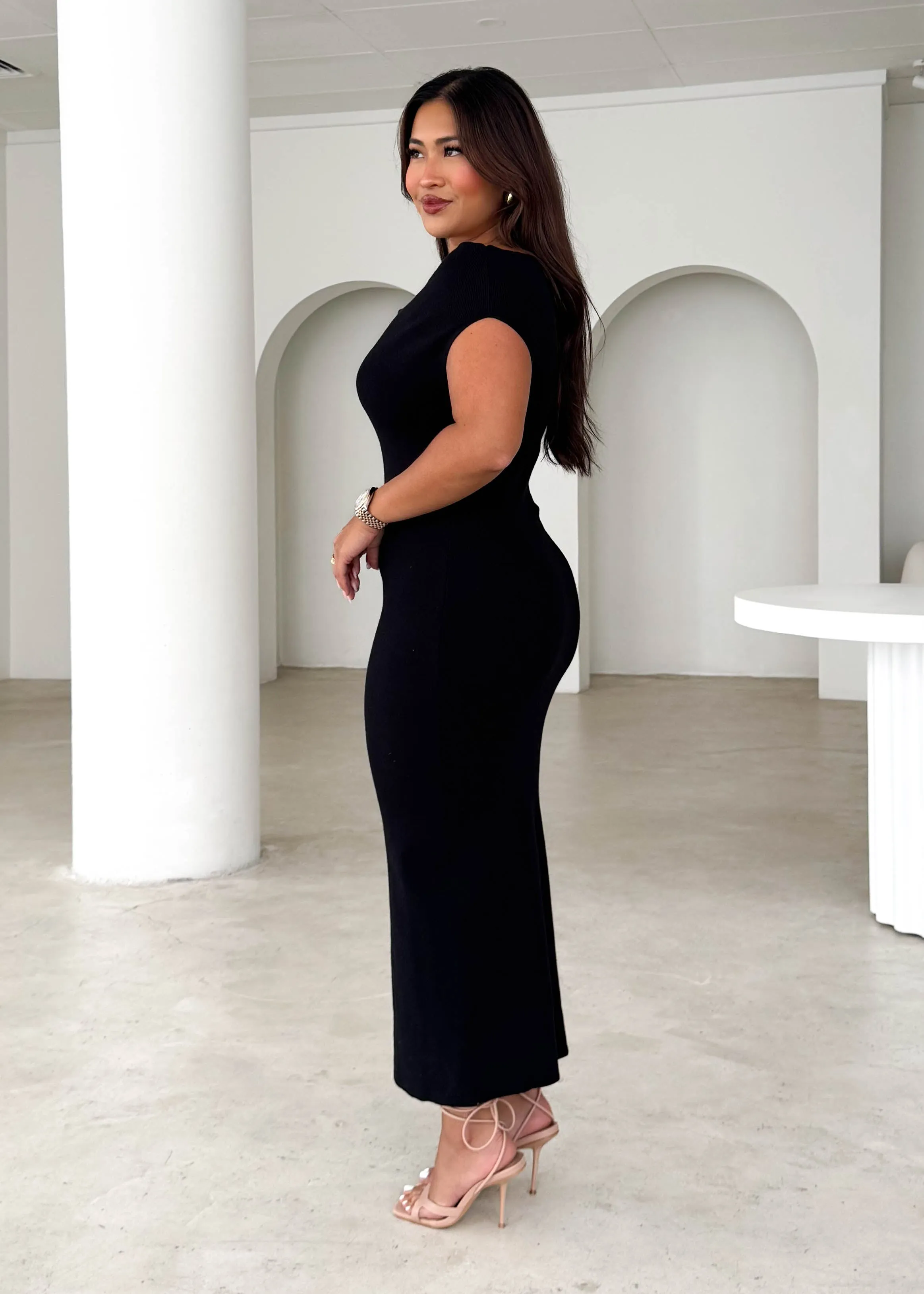 Serenade Knit Midi Dress - Black