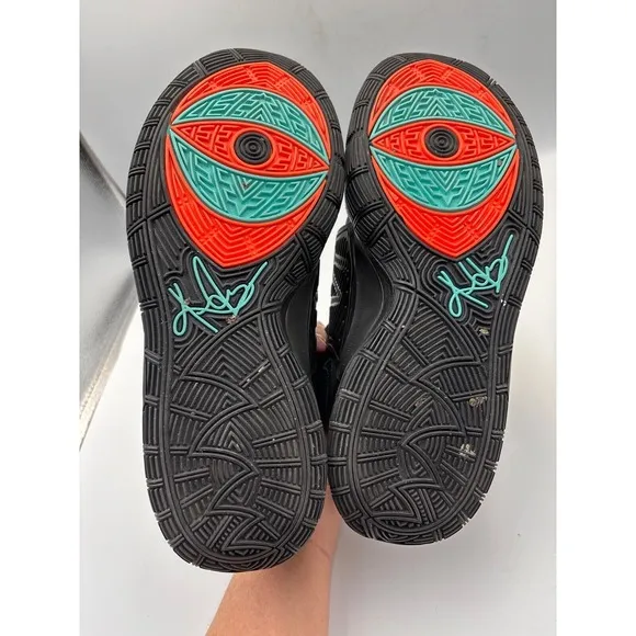 Size 8 - Nike Kyrie 6 Shot Clock